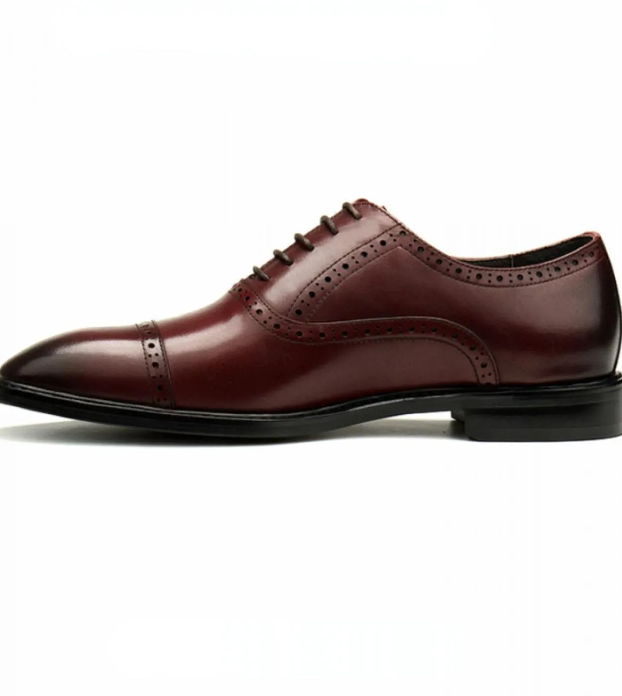 2023 Scarpe eleganti da uomo di lusso primaverili in vera pelle Designer di qualità Nuovo stile Oxford Scarpe da lavoro da lavor