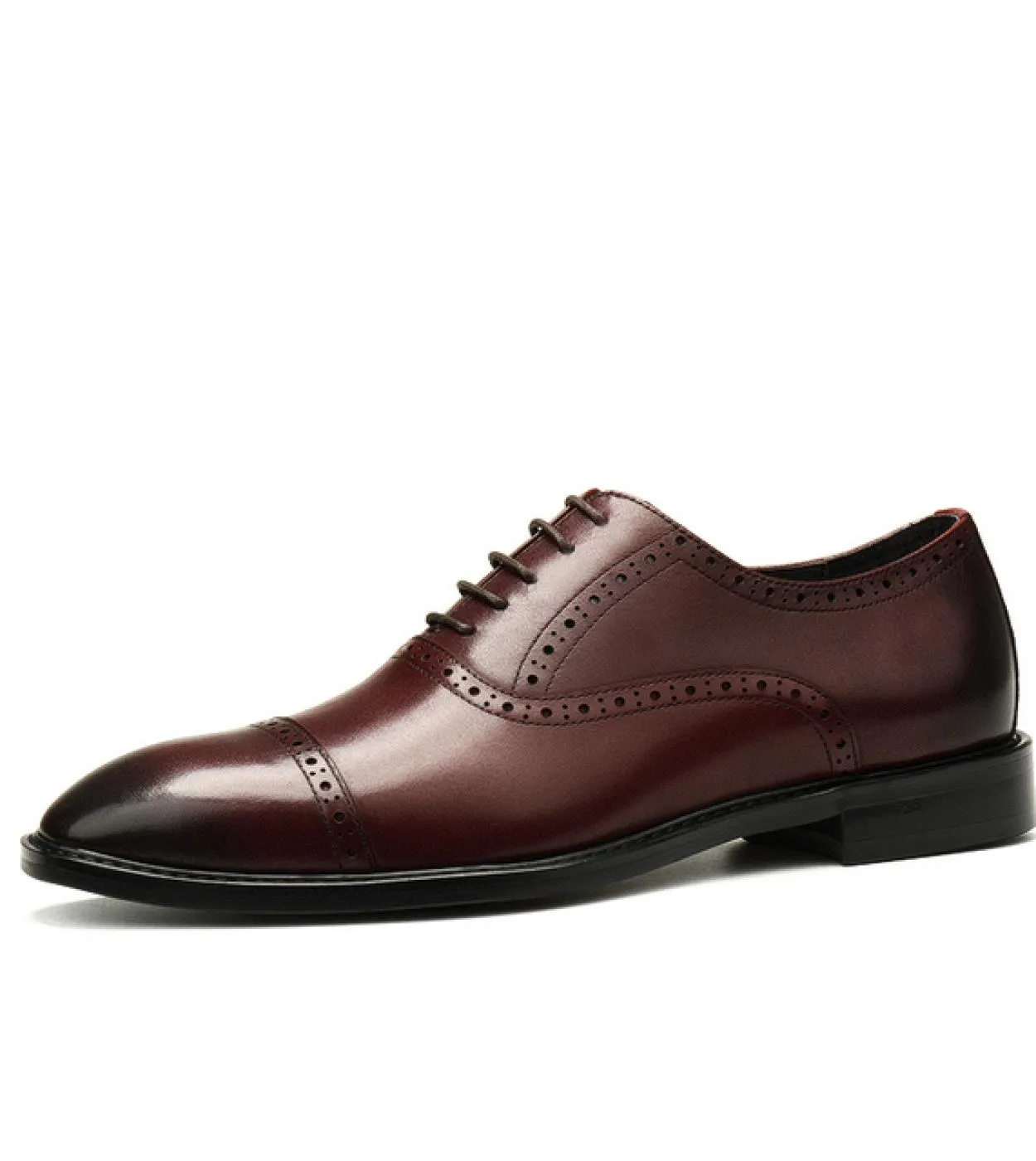 2023 Scarpe eleganti da uomo di lusso primaverili in vera pelle Designer di qualità Nuovo stile Oxford Scarpe da lavoro da lavor