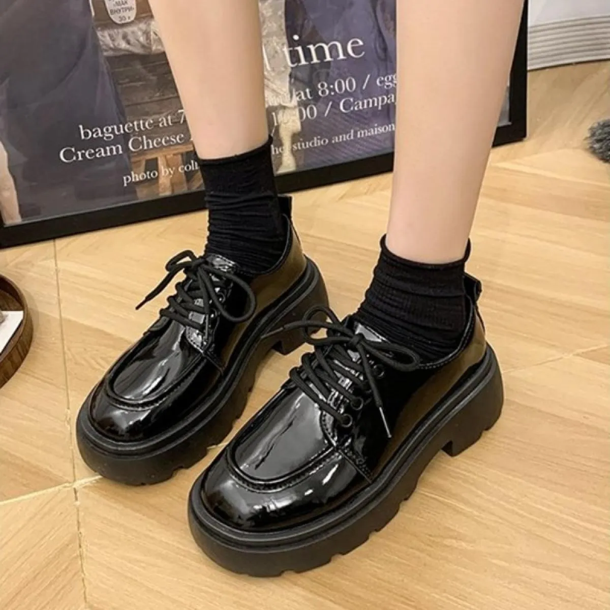 2024 Donna Primavera Nuova Piattaforma Nera Scarpe Basse Mocassini da Donna Slip On Scarpe da Barca Oxford Casual in Pelle di De