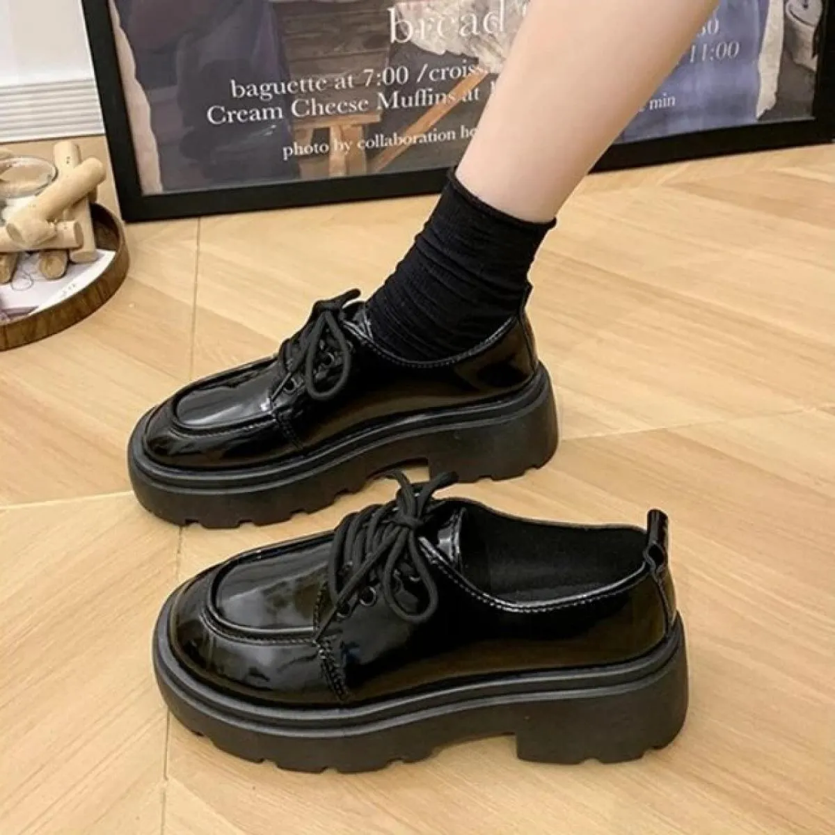 2024 Donna Primavera Nuova Piattaforma Nera Scarpe Basse Mocassini da Donna Slip On Scarpe da Barca Oxford Casual in Pelle di De