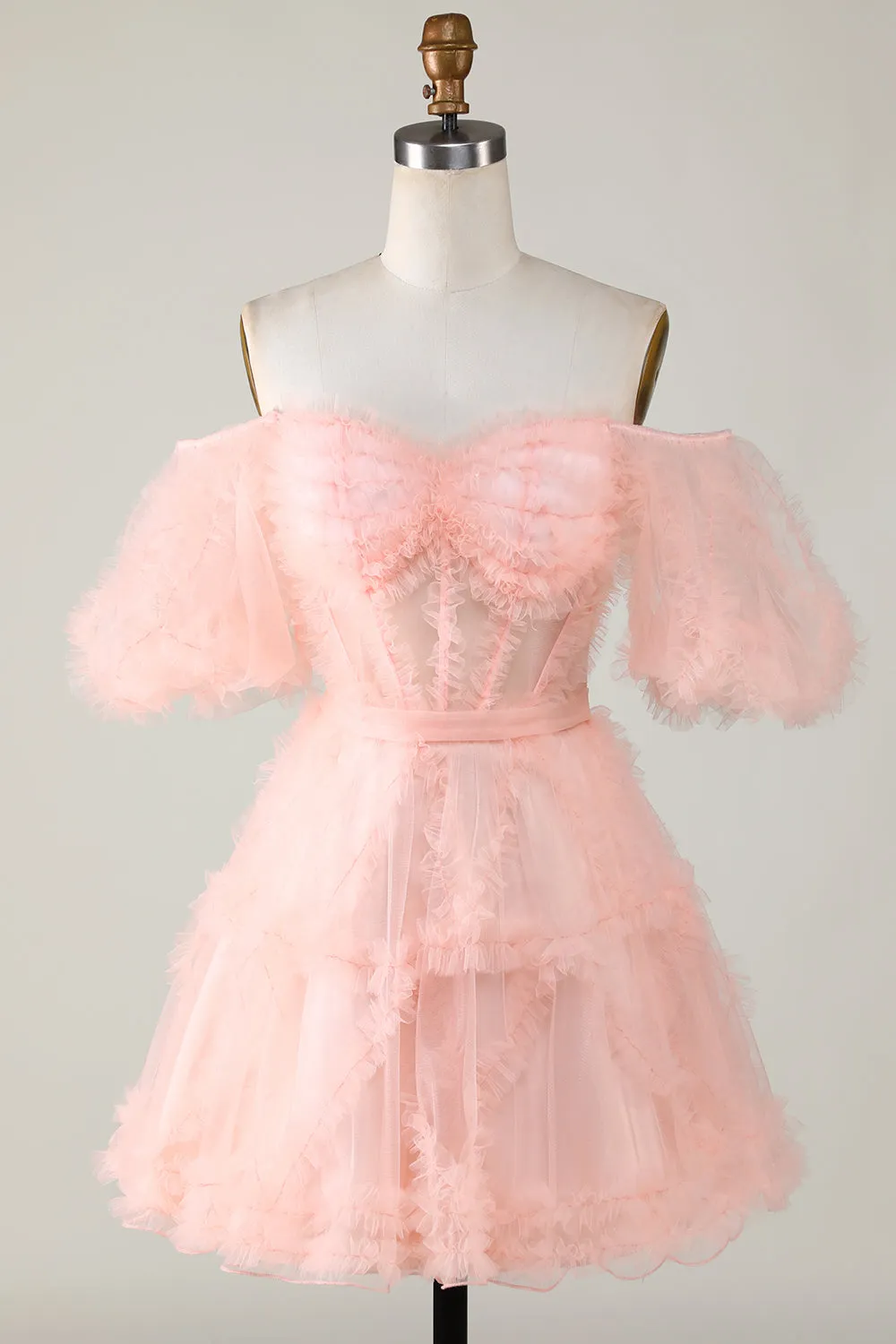 Abito da ritorno a casa corto in tulle con scollo a barchetta