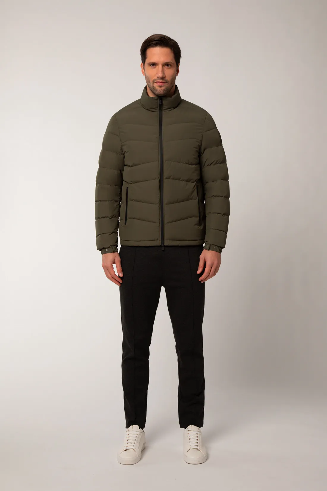 AKRON – Piumino verde full zip con filze a zig zag