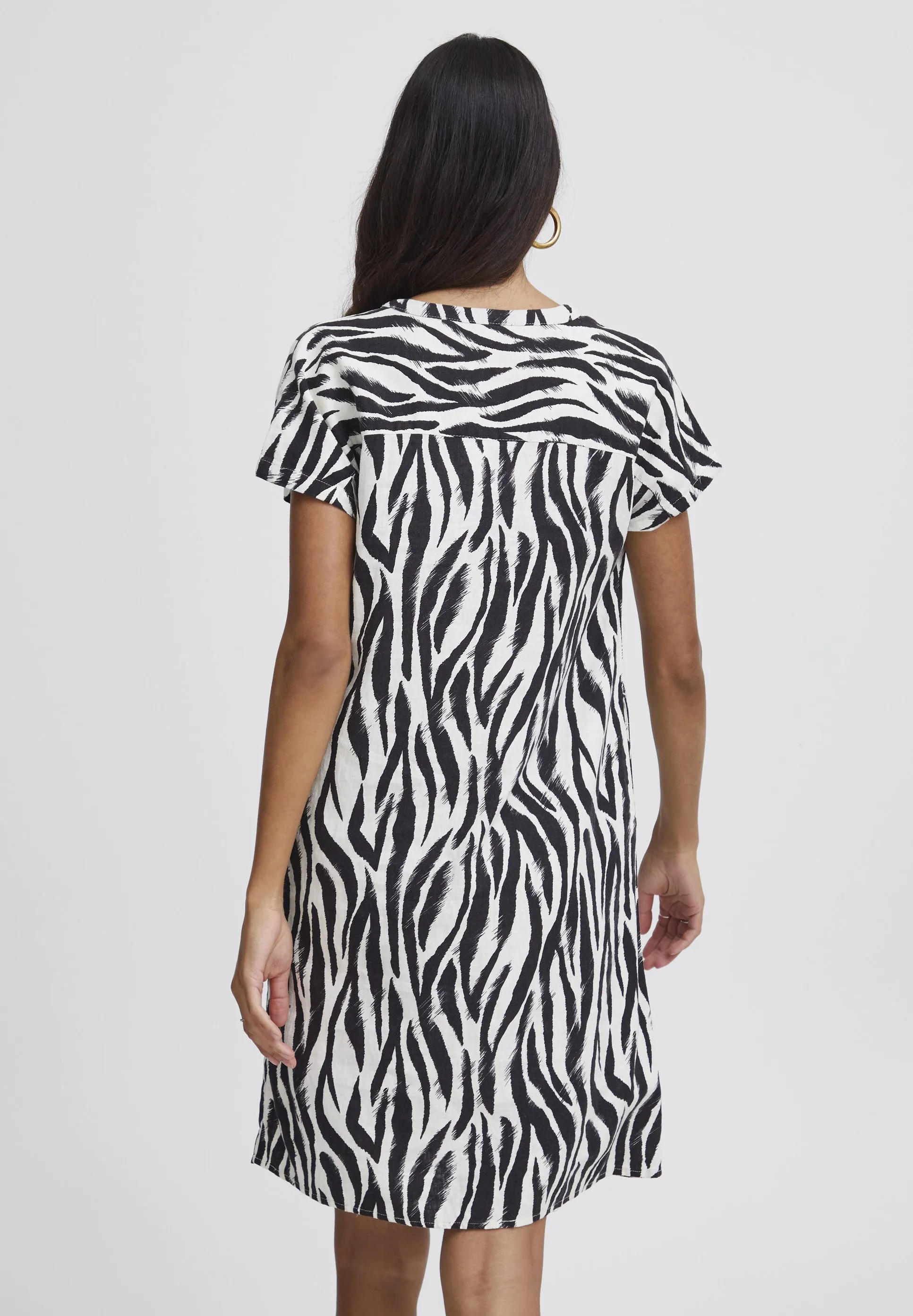 BYFALAKKA V NECK - Vestito estivo