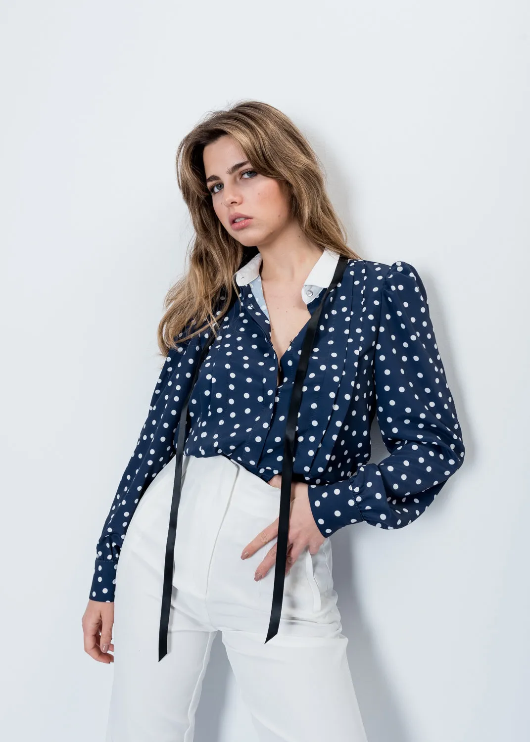 Camisa lunares cuello bobo
