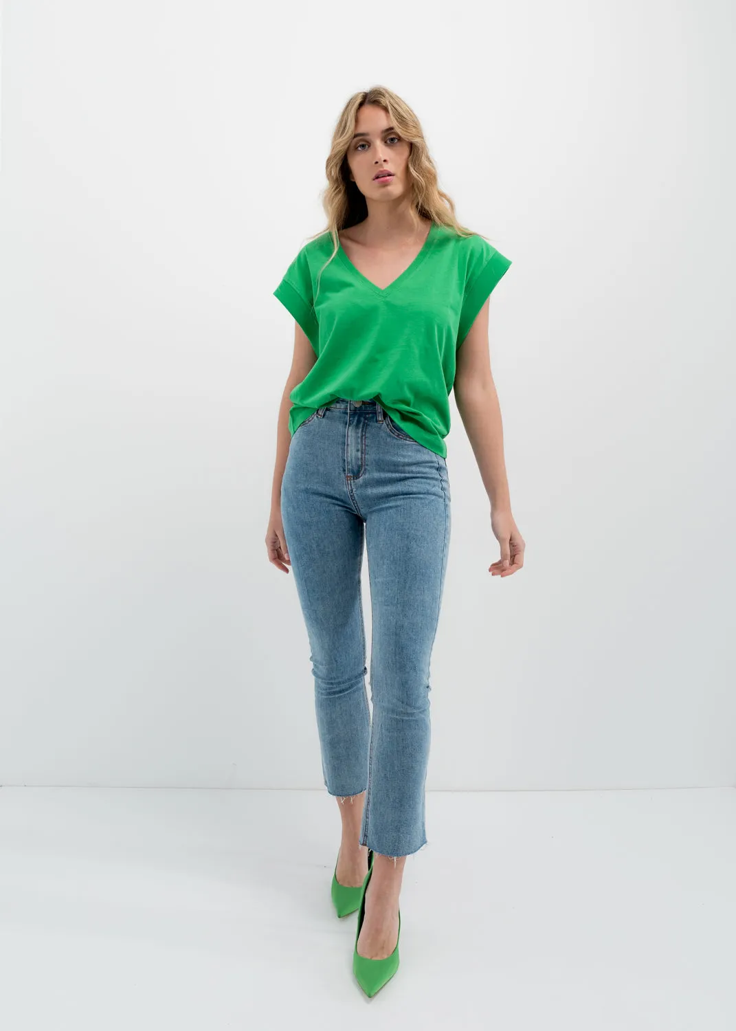 Camiseta escote pico rib