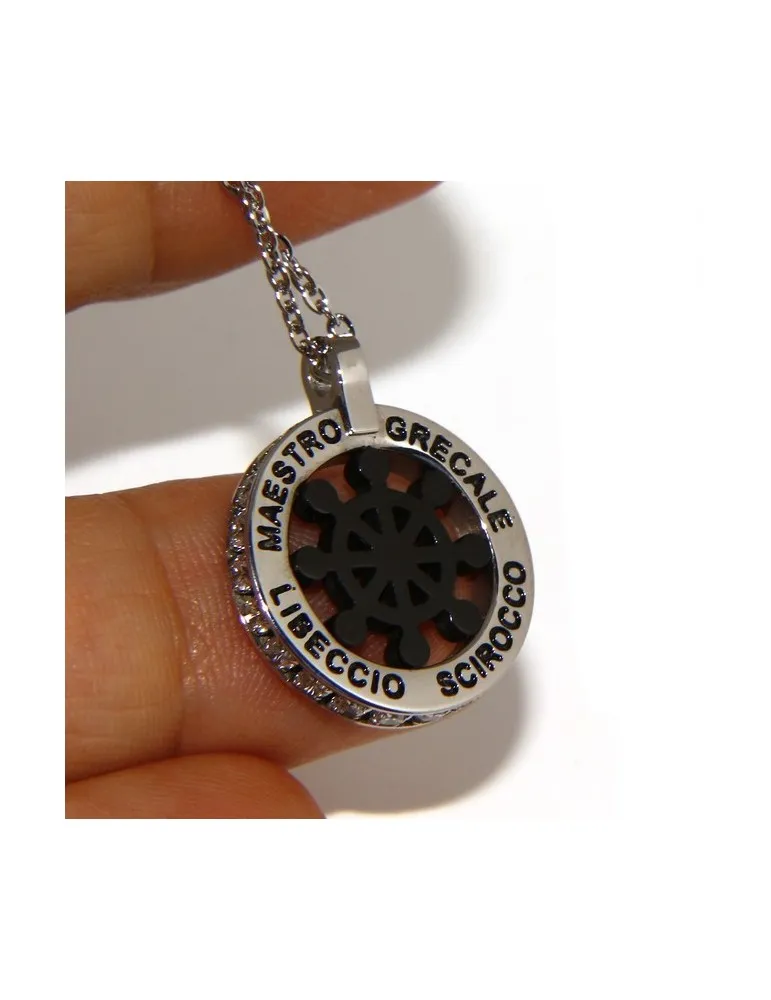 collana uomo acciaio ciondolo tondo timone e venti nero zirconi bianchi