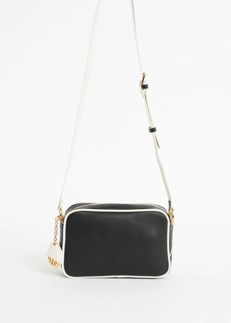 Crossbody con charm