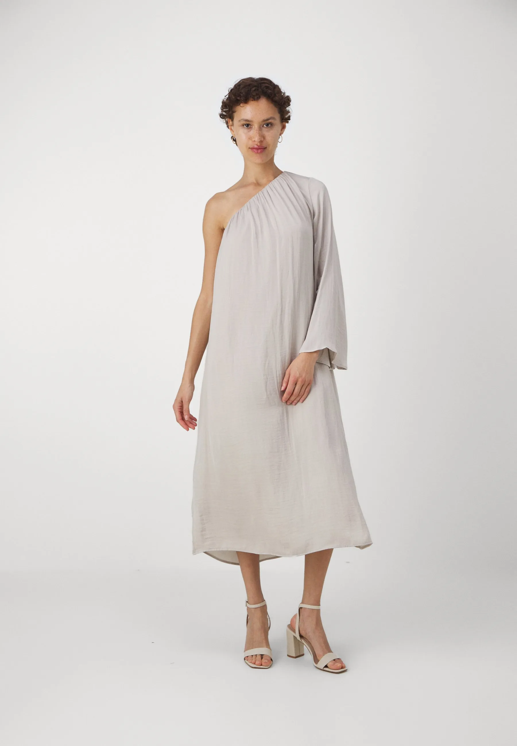 FLUID ONESHOULDER DRESS - Vestito elegante