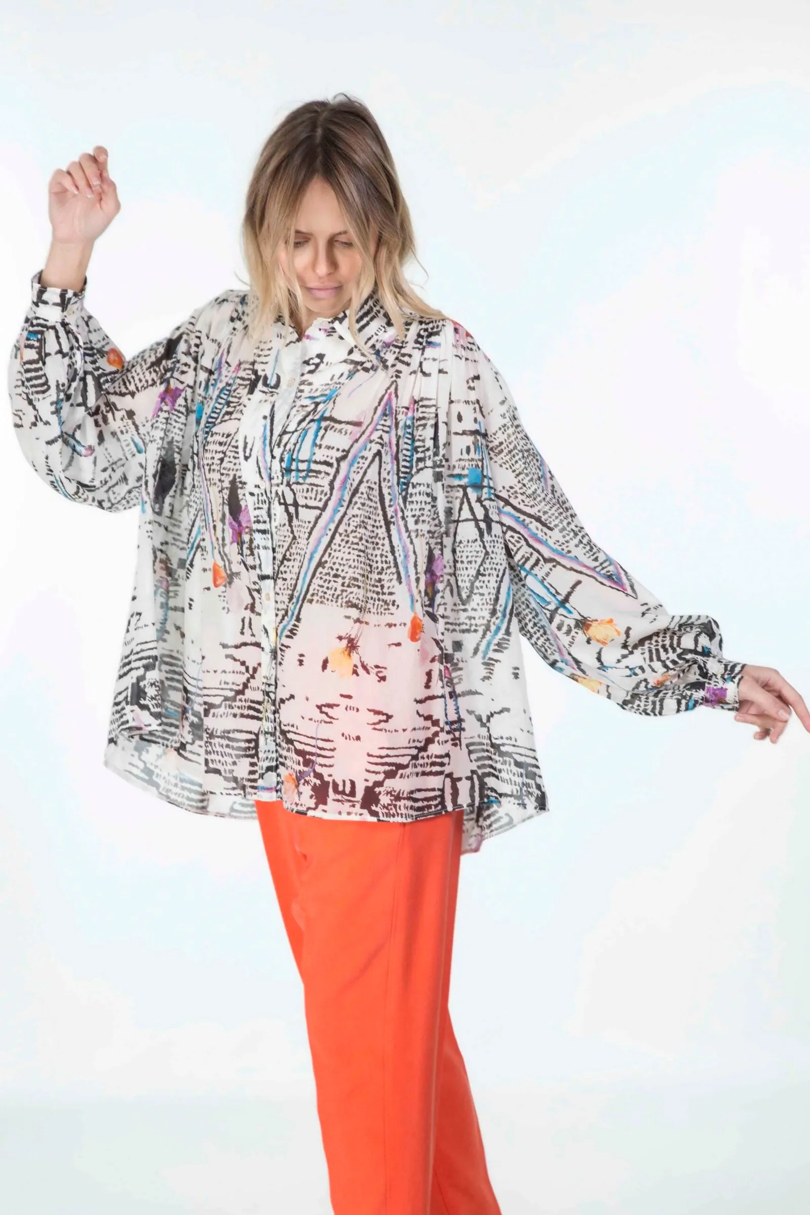 FORTE_FORTE  Camicia bohemienne in voile stampa “good vibes” variante colore Avorio
