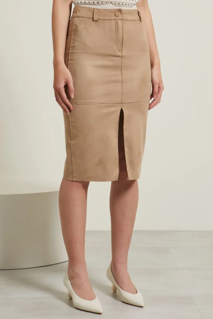 Gonna a tubo in suede