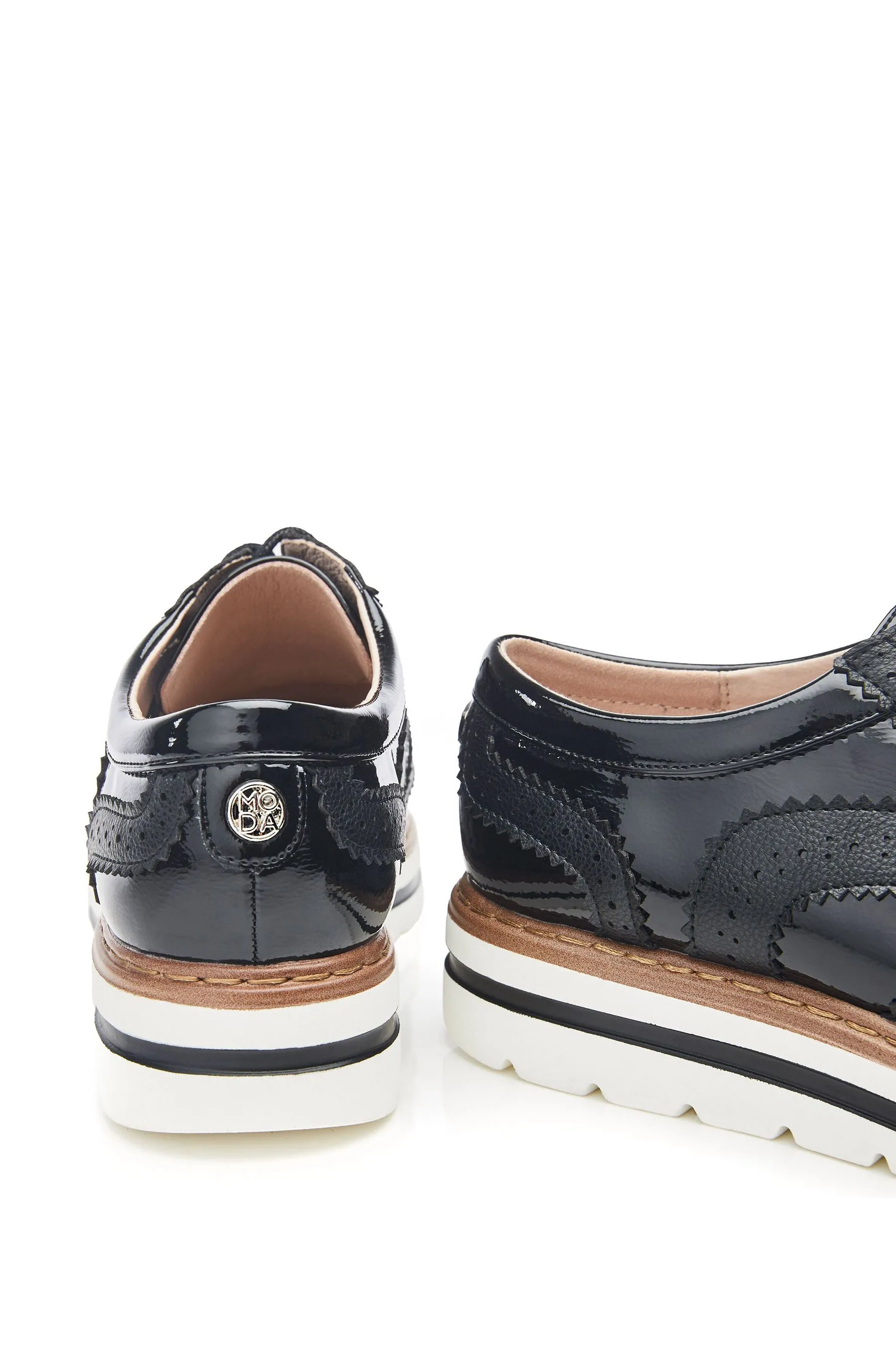 Moda in Pelle Bennisiss Pizzo - Nero in vernice - Brogue