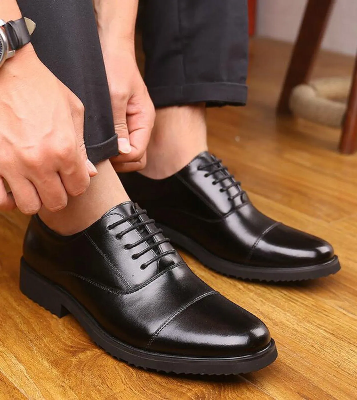 Nuovi uomini di alta qualità con lacci oxford da uomo in pelle antiscivolo per ufficio da lavoro scarpe da sposa scarpe eleganti
