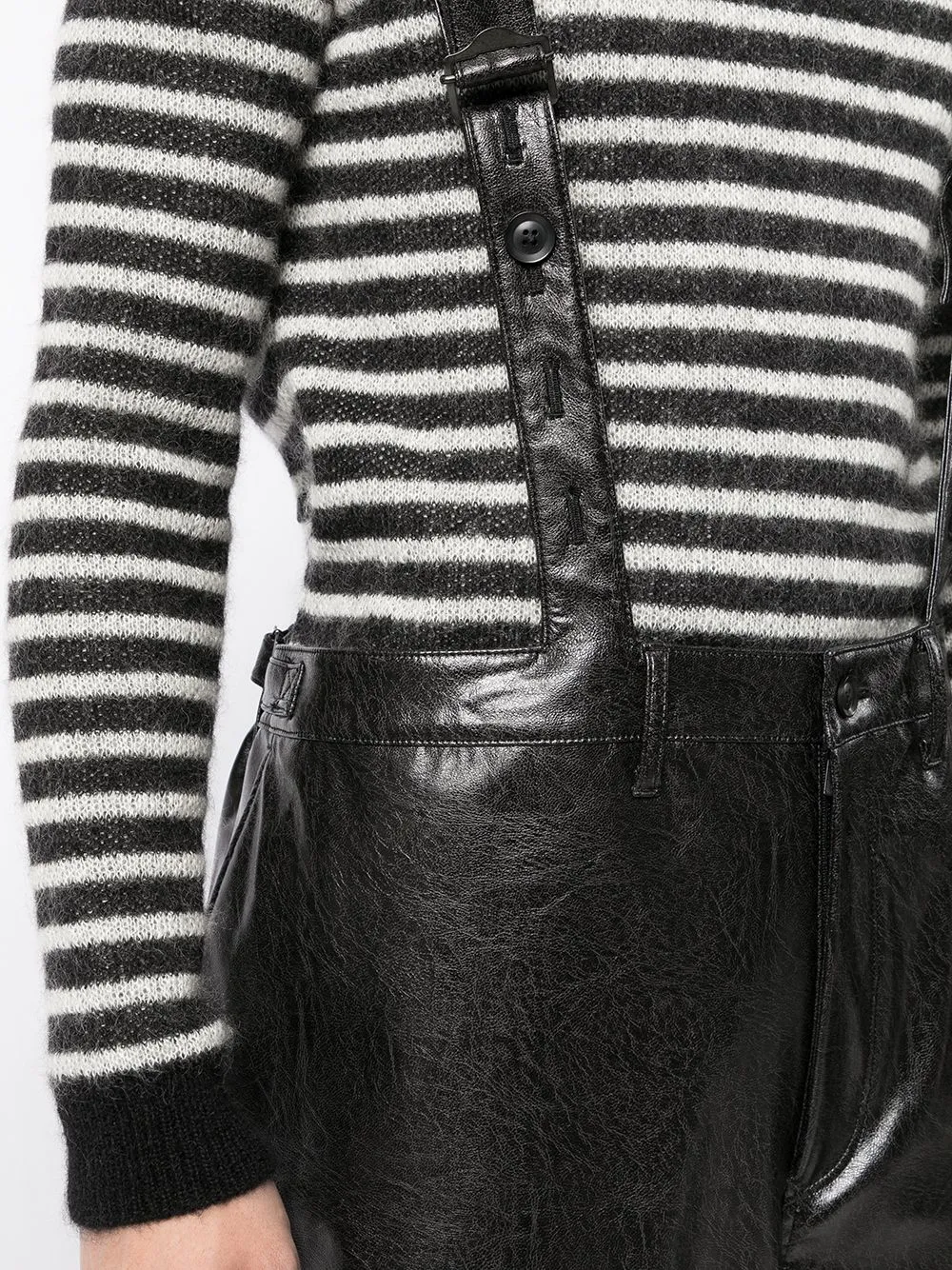 pantalone con bretelle