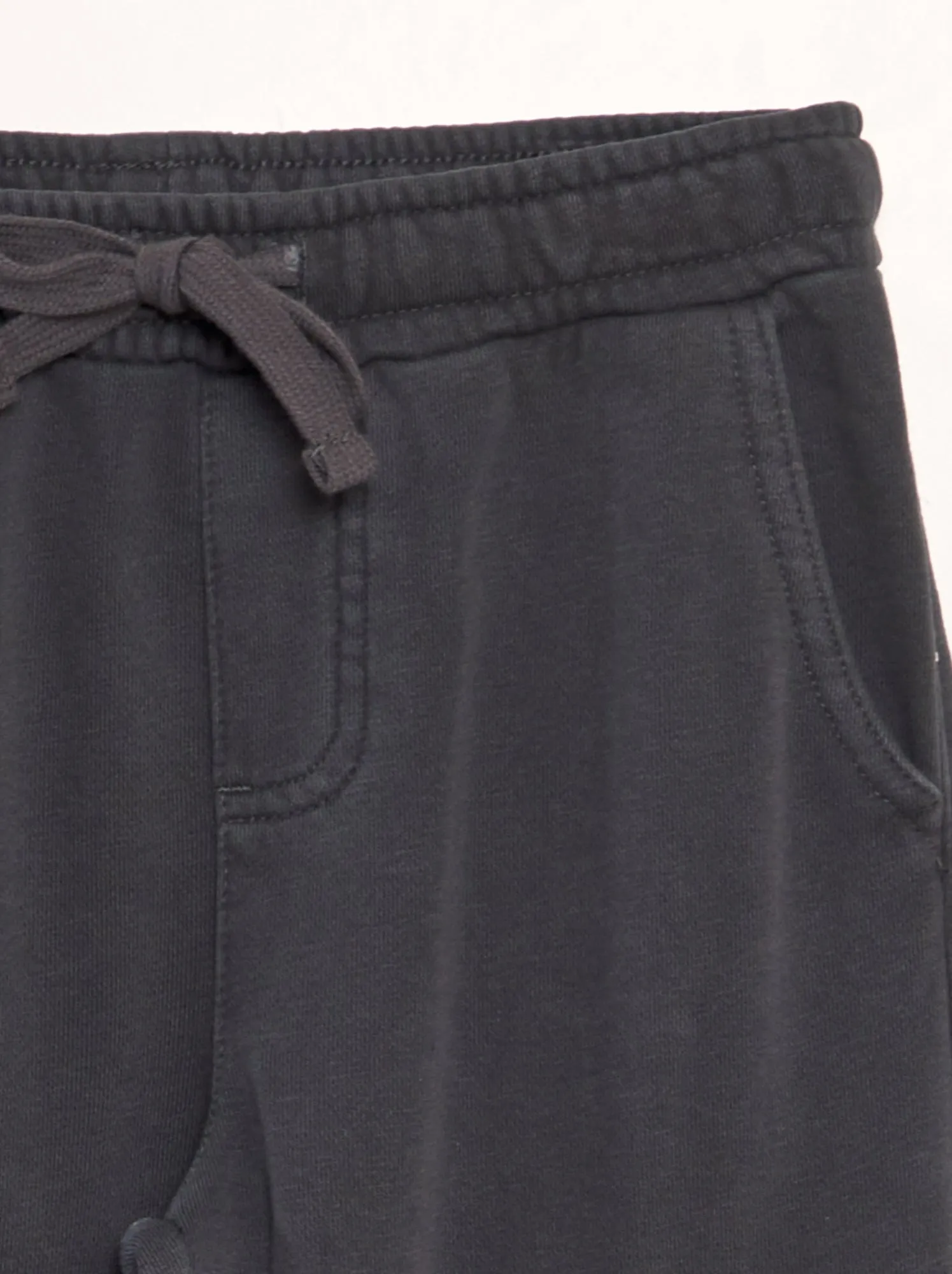 Pantaloni dritti con tasche con patta - NERO