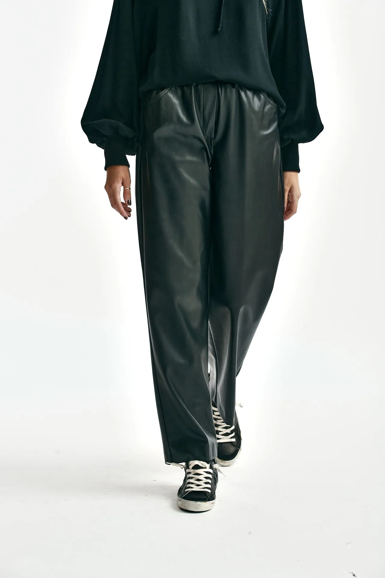 Pantaloni in ecopelle nero 