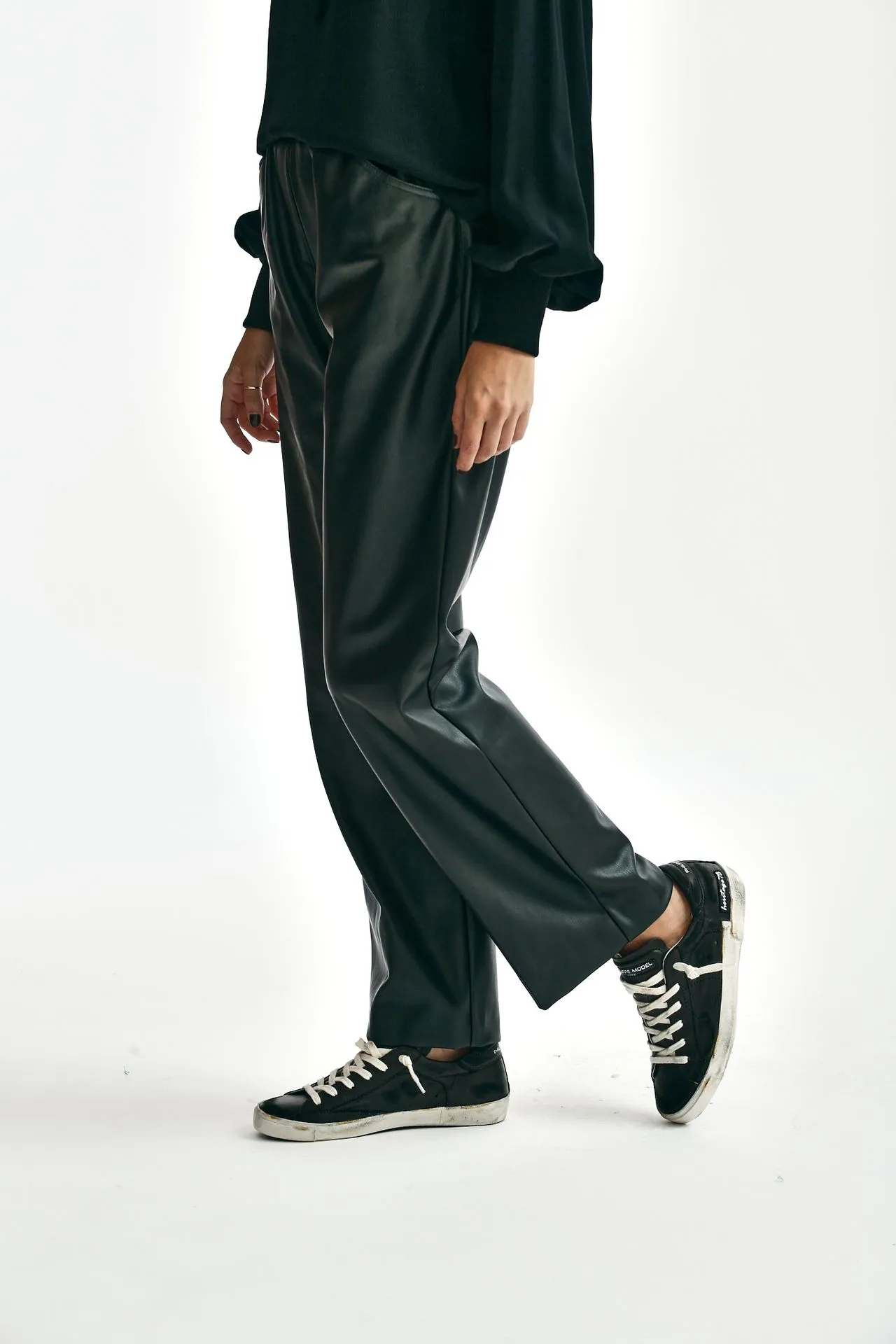 Pantaloni in ecopelle nero 