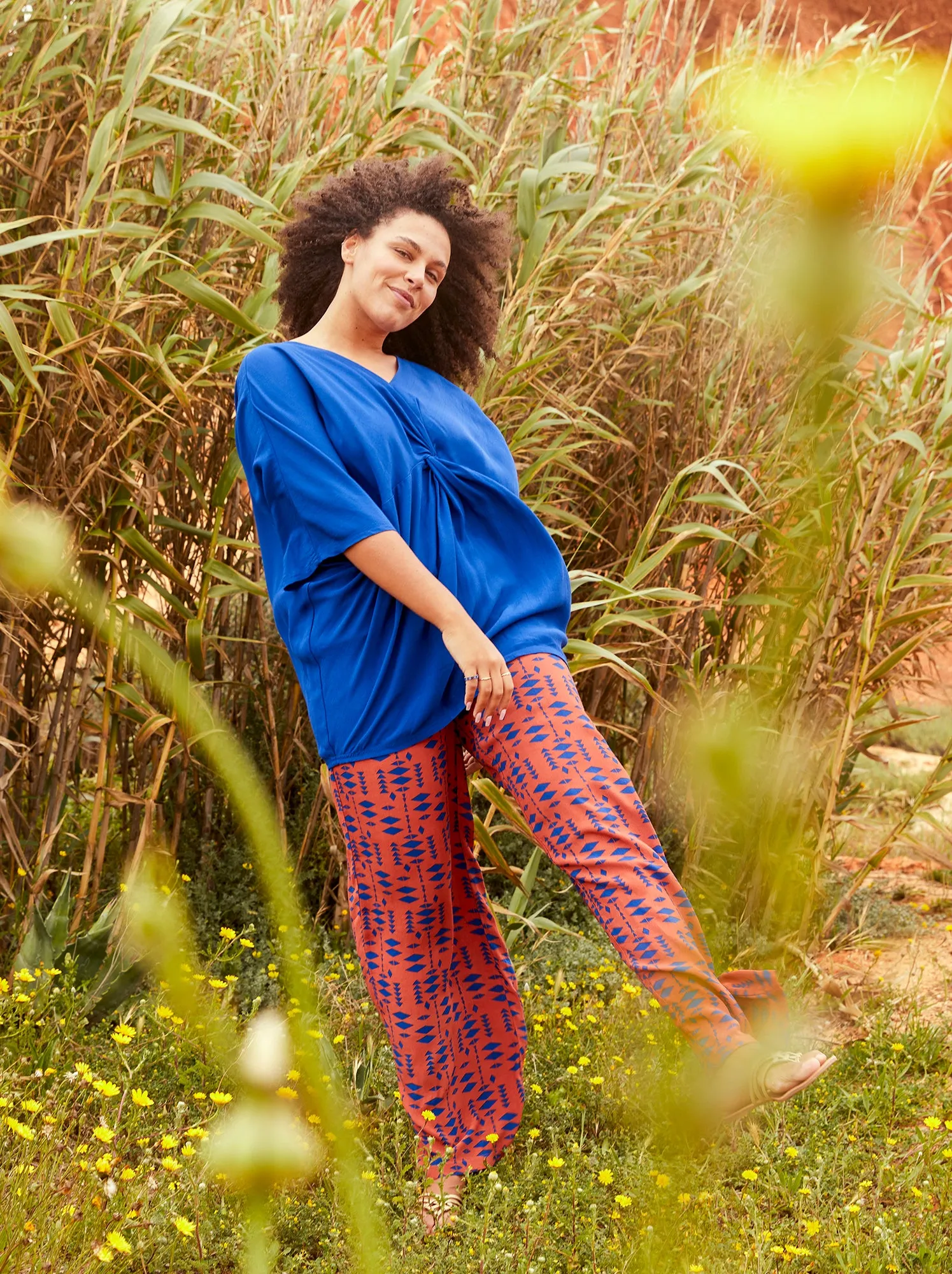 Pantaloni larghi in tessuto crêpe - MARRONE