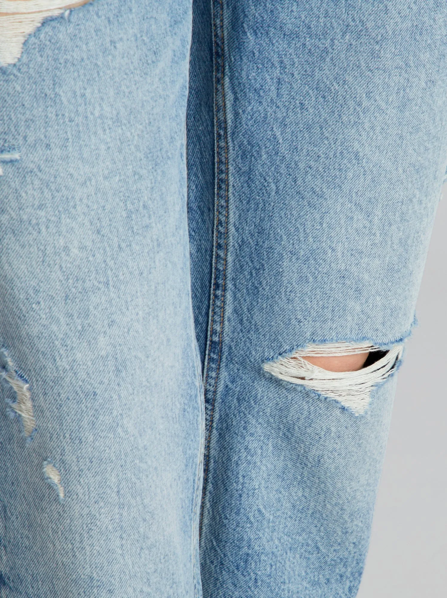 Pantaloni straight in denim con strappi - BLU