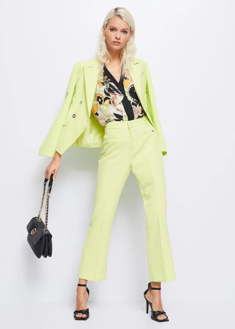 Pantaloni stretch con piega
