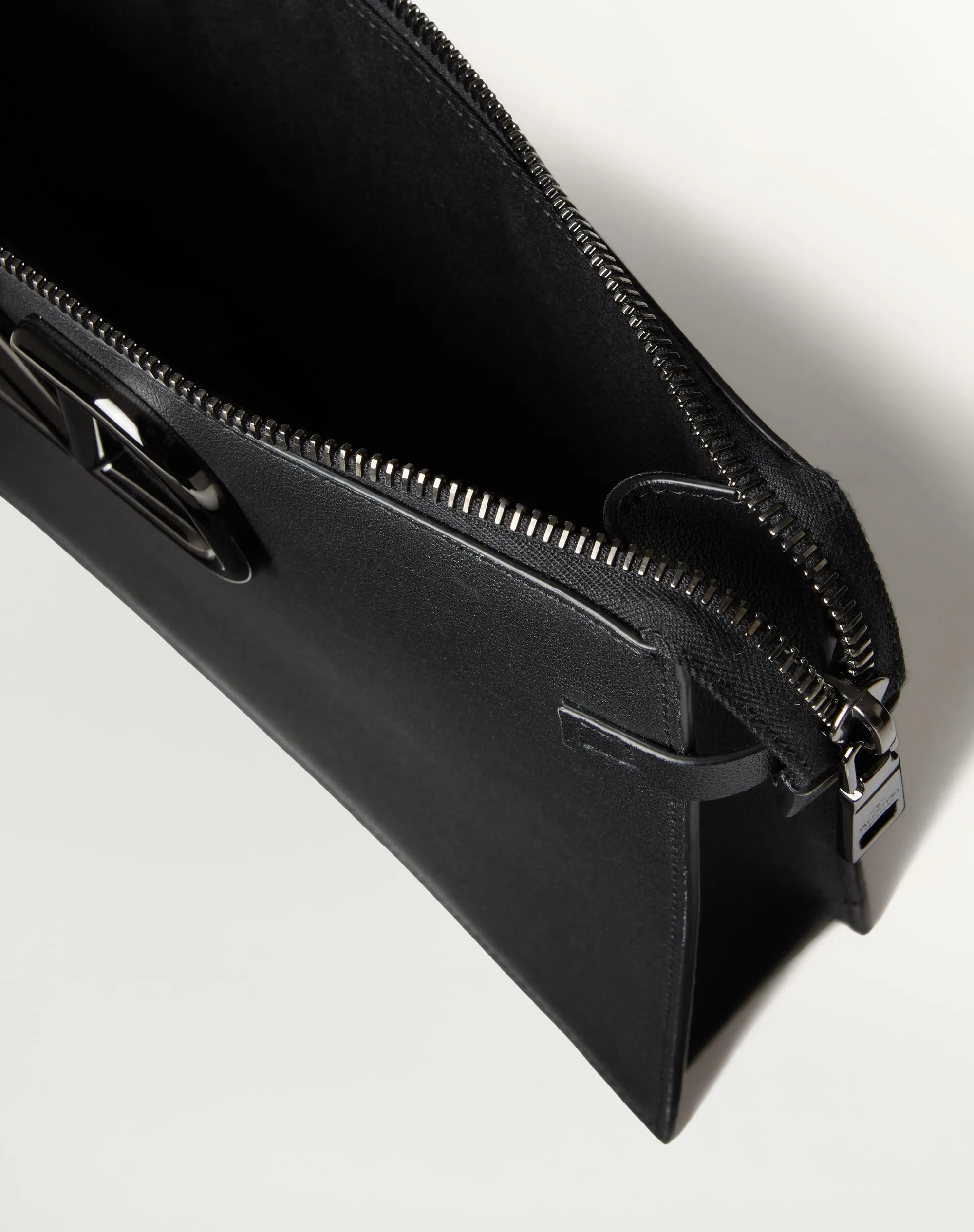 POUCH VLOGO SIGNATURE IN VITELLO