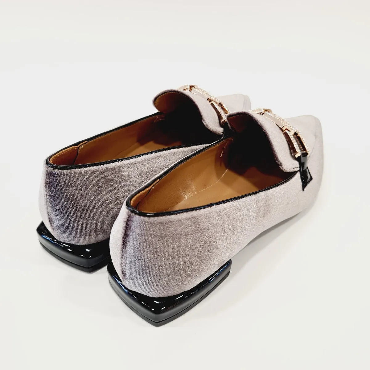 San Piero mocassino donna velluto grigio con accessorio oro rif.23
