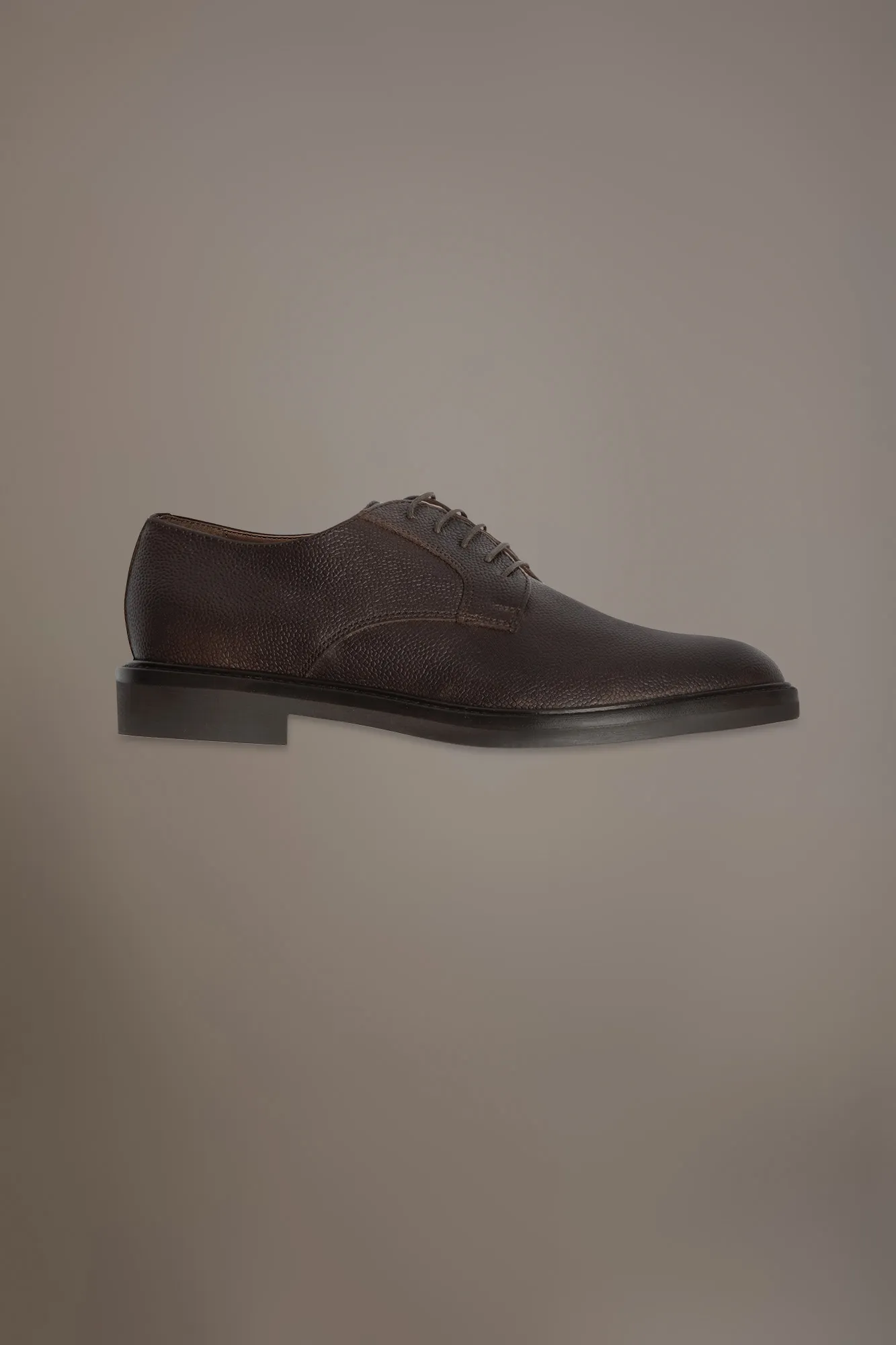 Scarpa derby uomo in 100% pelle tamburata
