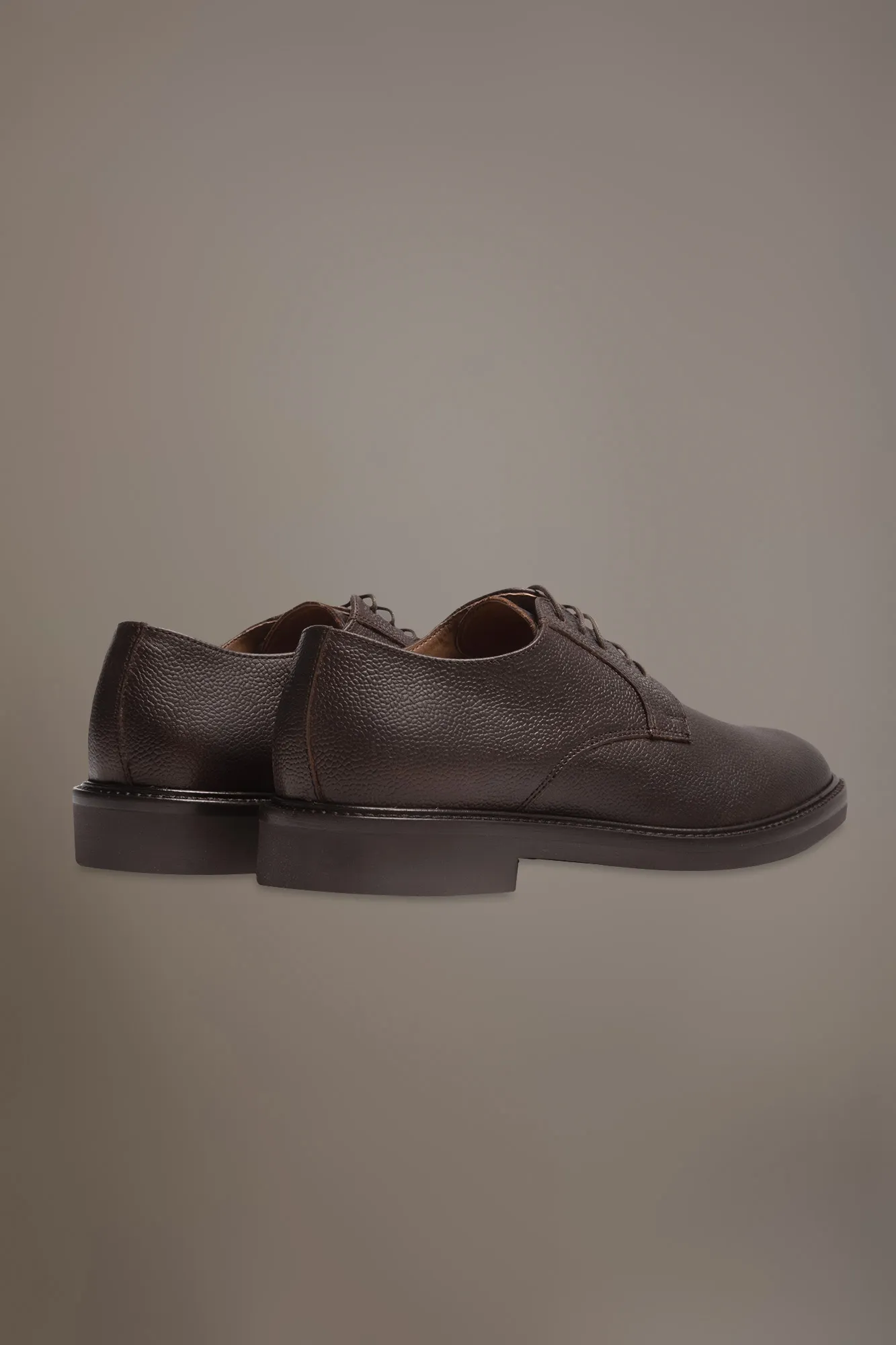 Scarpa derby uomo in 100% pelle tamburata