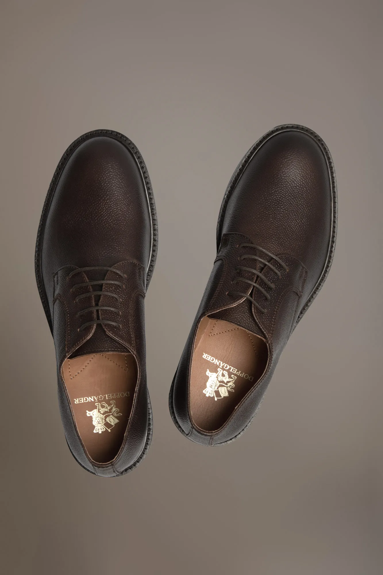 Scarpa derby uomo in 100% pelle tamburata
