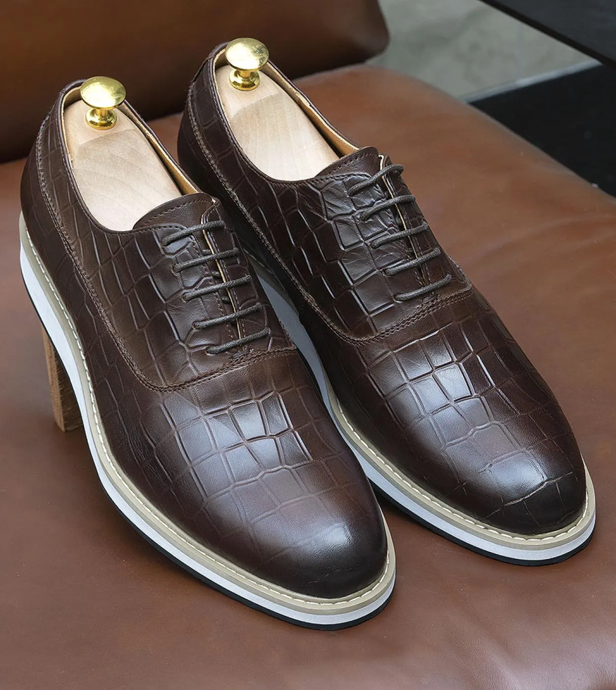 Scarpe casual da uomo classiche in vera pelle di mucca Scarpe stringate con punta piatta Oxford per uomo Snea originale in pelle