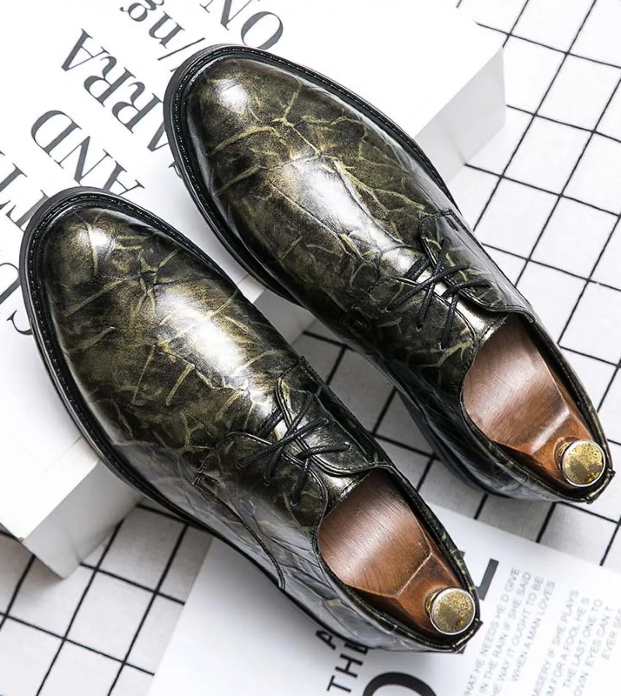 Scarpe da uomo in pelle Oxford di marca di lusso Scarpe eleganti da uomo traspiranti da uomo Calzature da cerimonia per ufficio