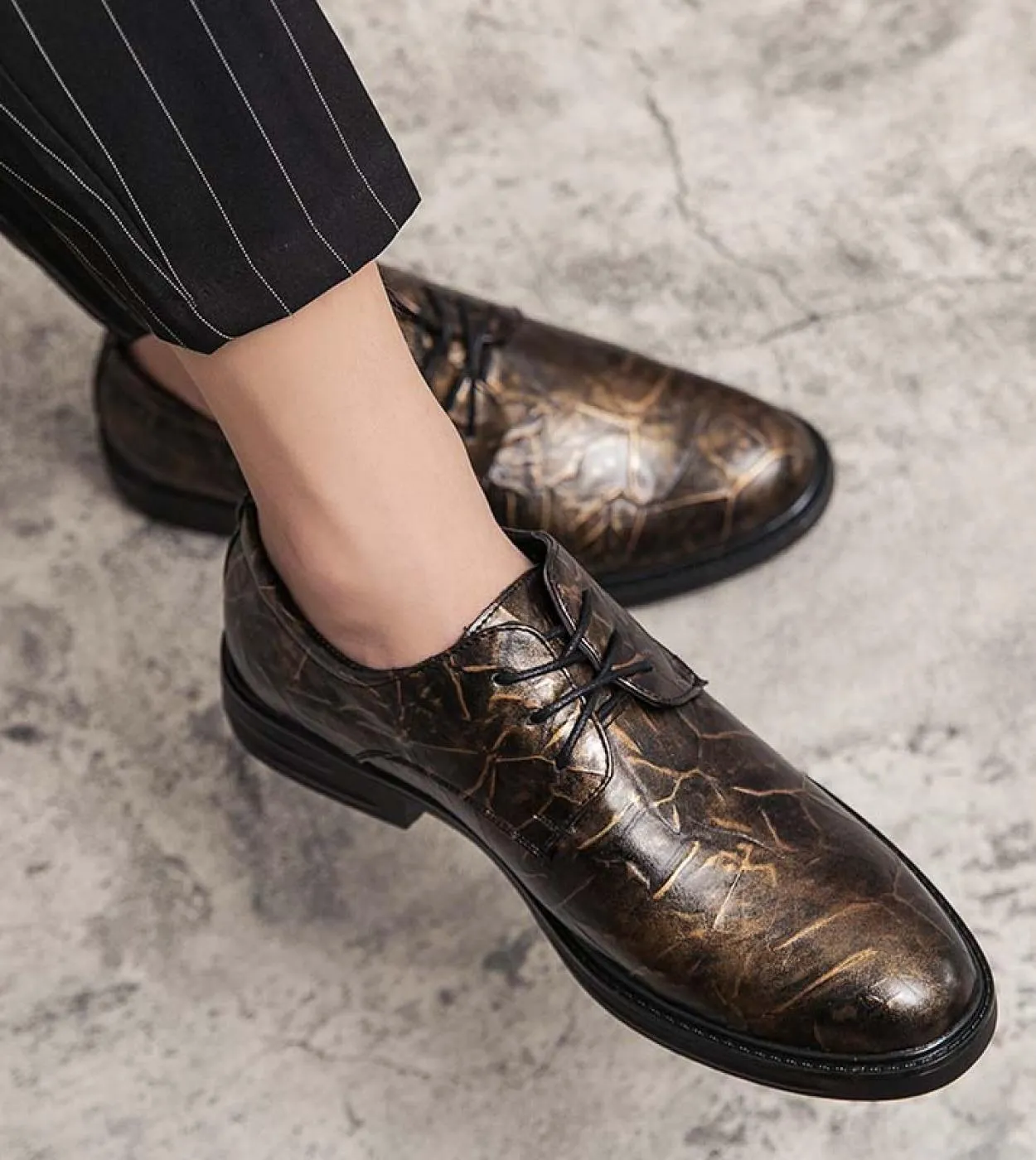 Scarpe da uomo in pelle Oxford di marca di lusso Scarpe eleganti da uomo traspiranti da uomo Calzature da cerimonia per ufficio