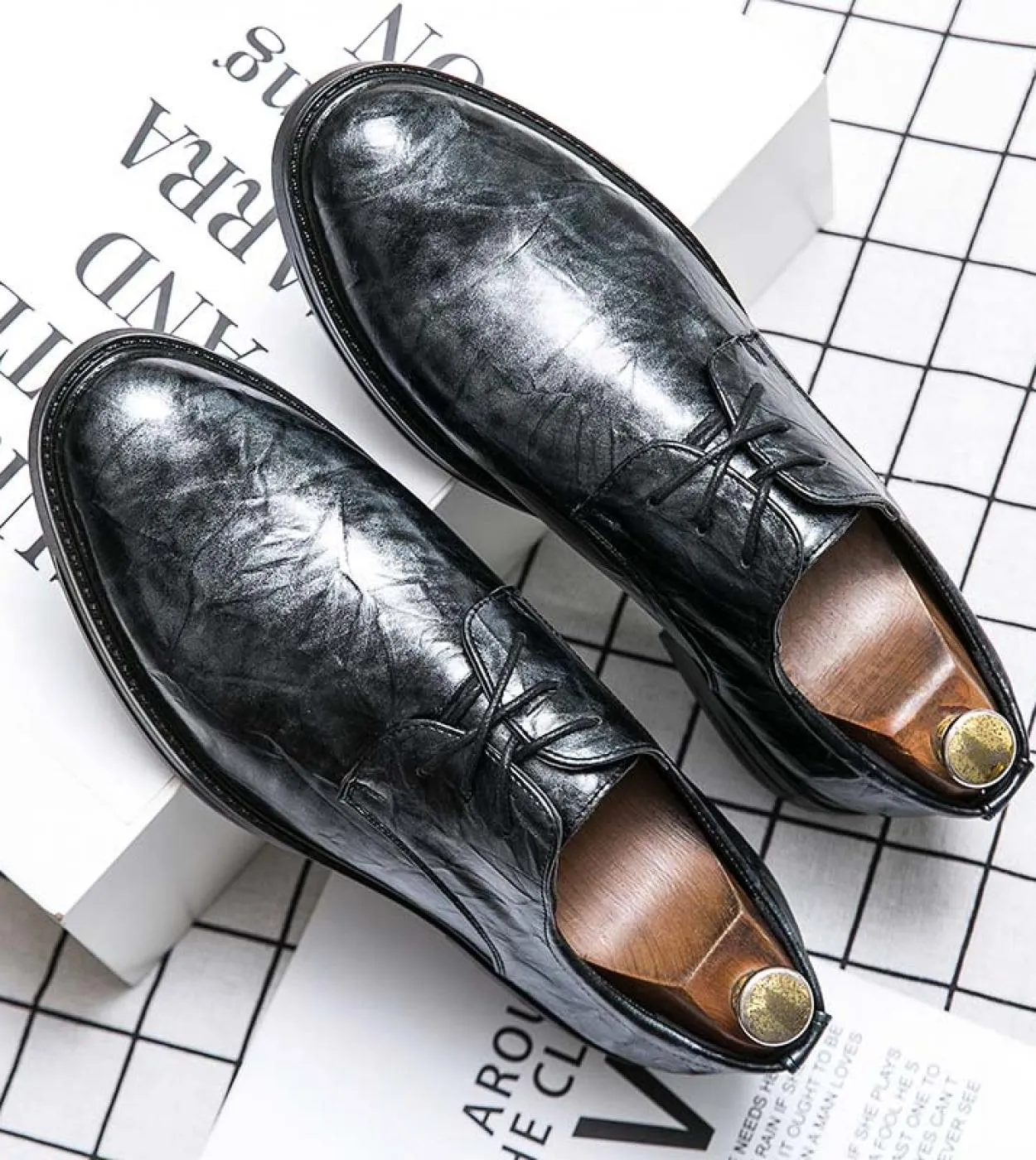 Scarpe da uomo in pelle Oxford di marca di lusso Scarpe eleganti da uomo traspiranti da uomo Calzature da cerimonia per ufficio
