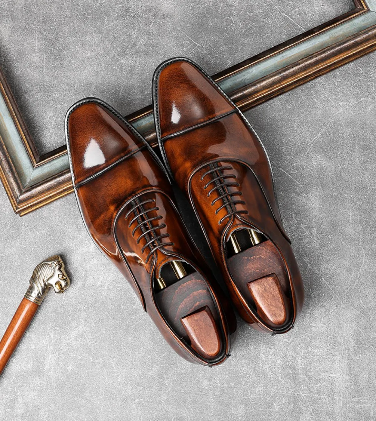 Scarpe da uomo in pelle verniciata di lusso 2023 Autunno Designer di marca Moda Oxford britanniche Scarpe da ufficio da uomo for