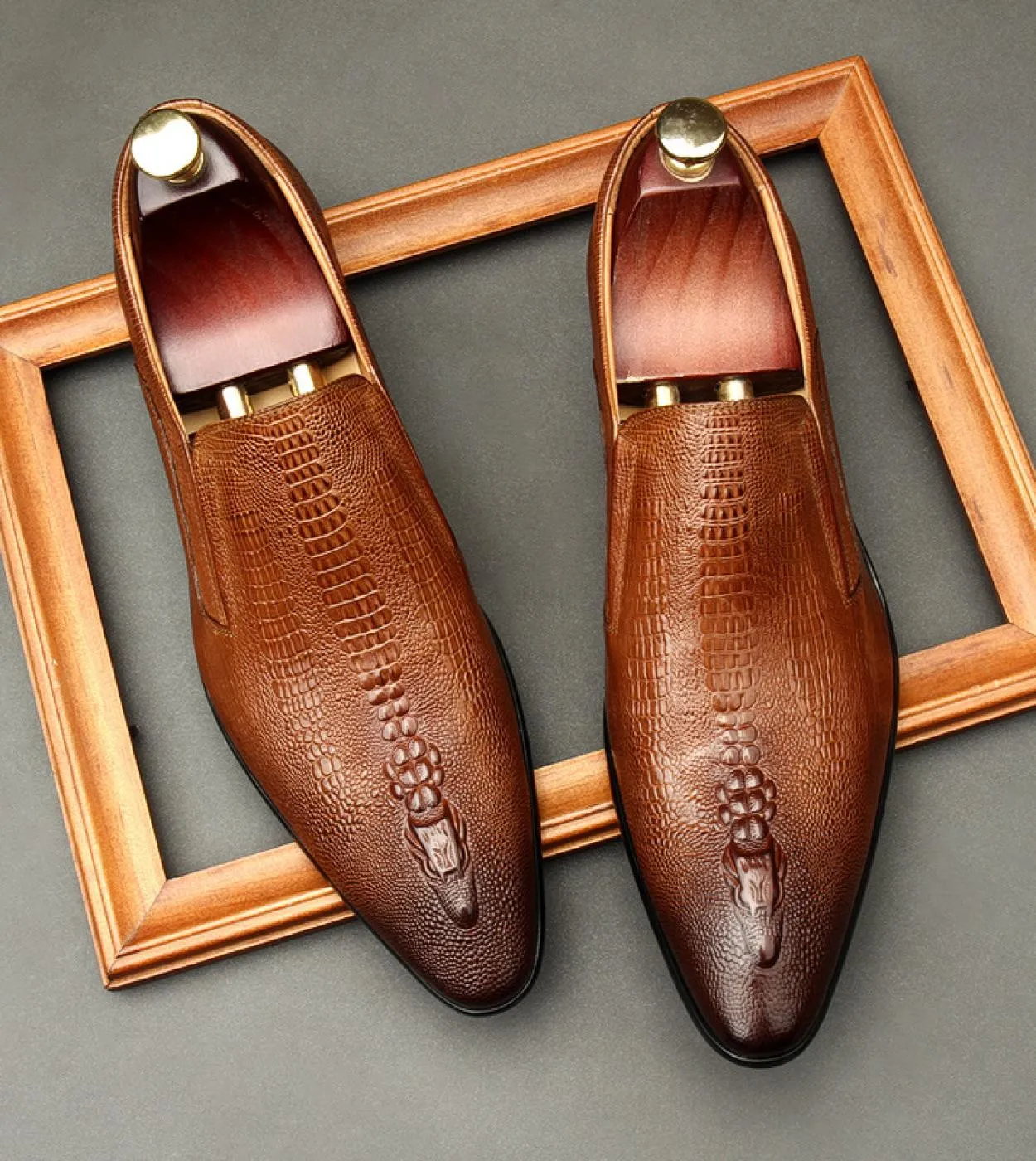 Scarpe Oxford da uomo italiane di lusso da sposa in vera pelle modello coccodrillo fatte a mano scarpe eleganti nere piatte moca