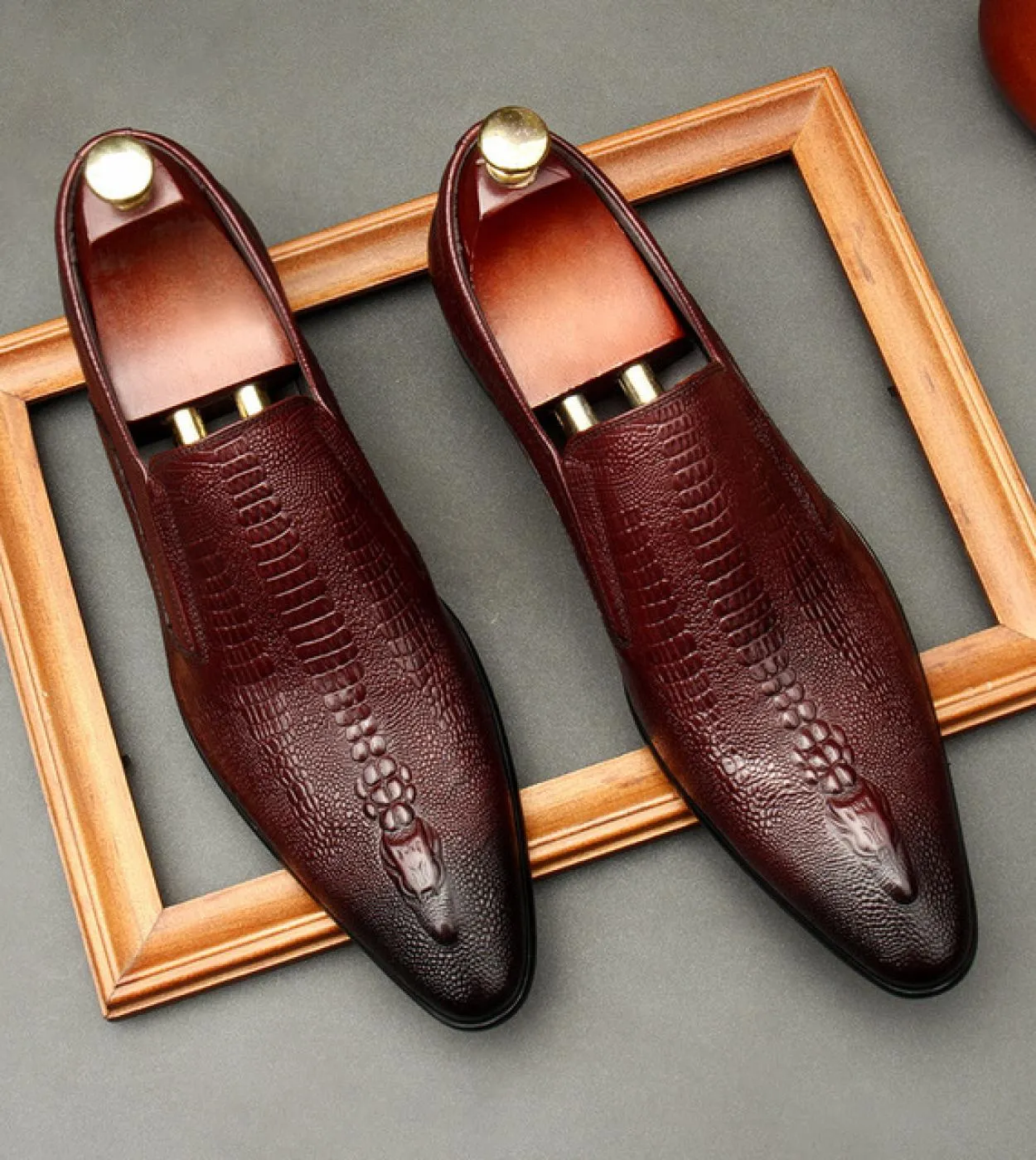 Scarpe Oxford da uomo italiane di lusso da sposa in vera pelle modello coccodrillo fatte a mano scarpe eleganti nere piatte moca