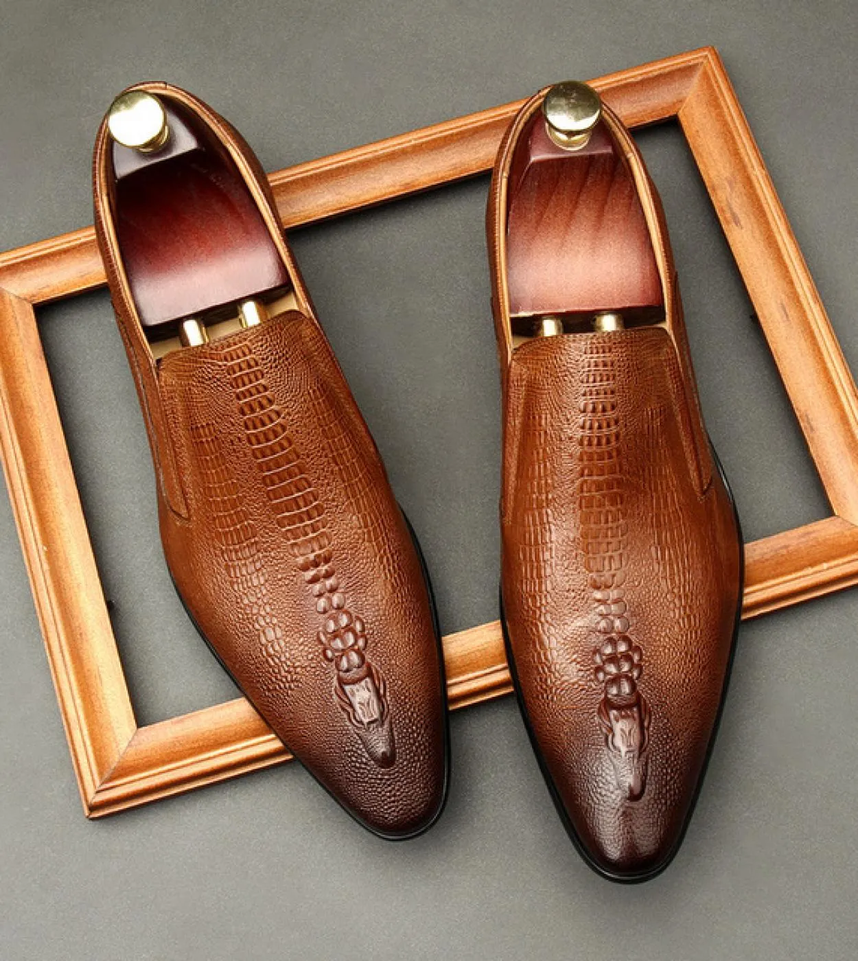 Scarpe Oxford da uomo italiane di lusso da sposa in vera pelle modello coccodrillo fatte a mano scarpe eleganti nere piatte moca