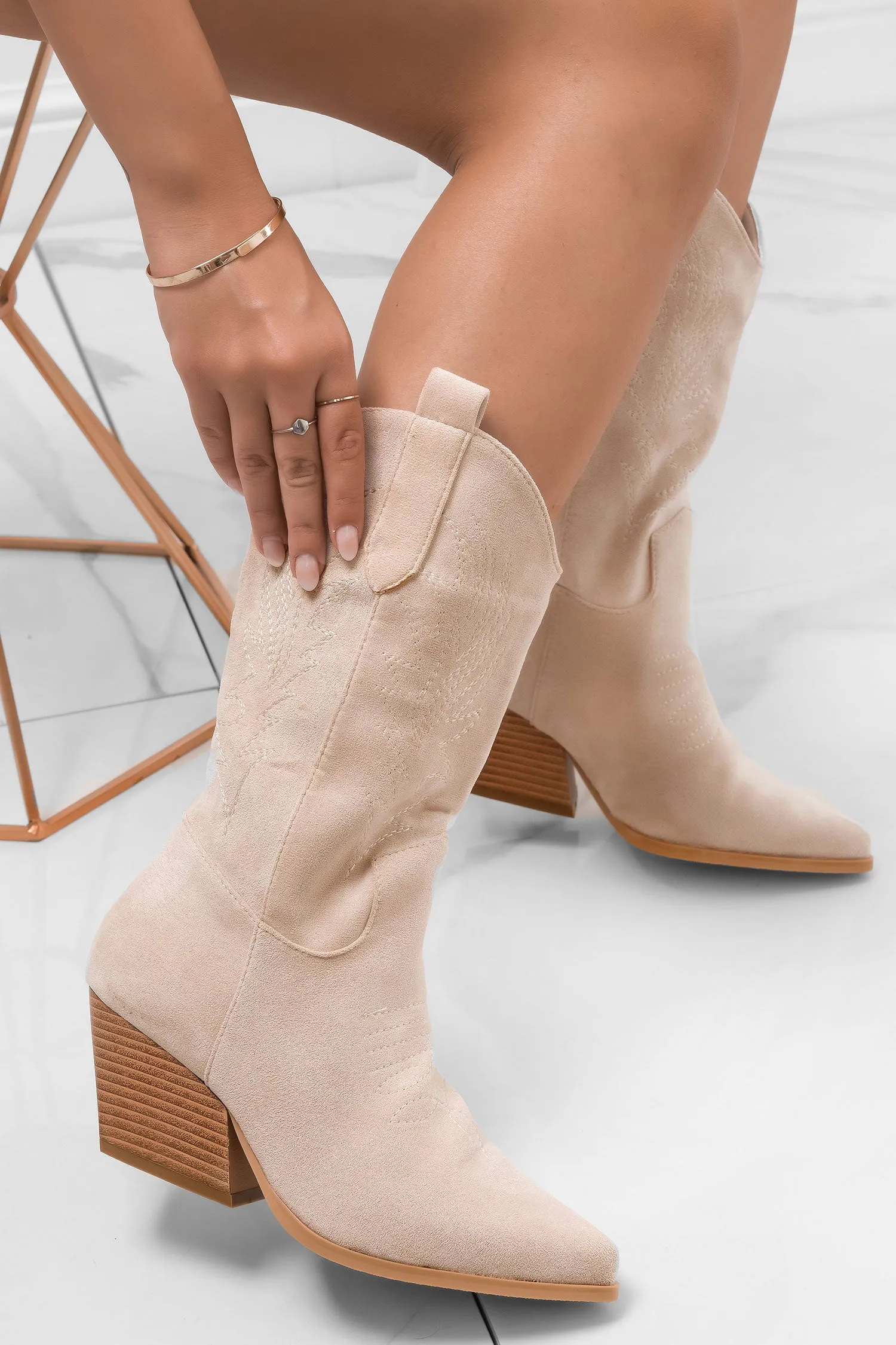 Stivaletti camperos beige texani con tacco comodo