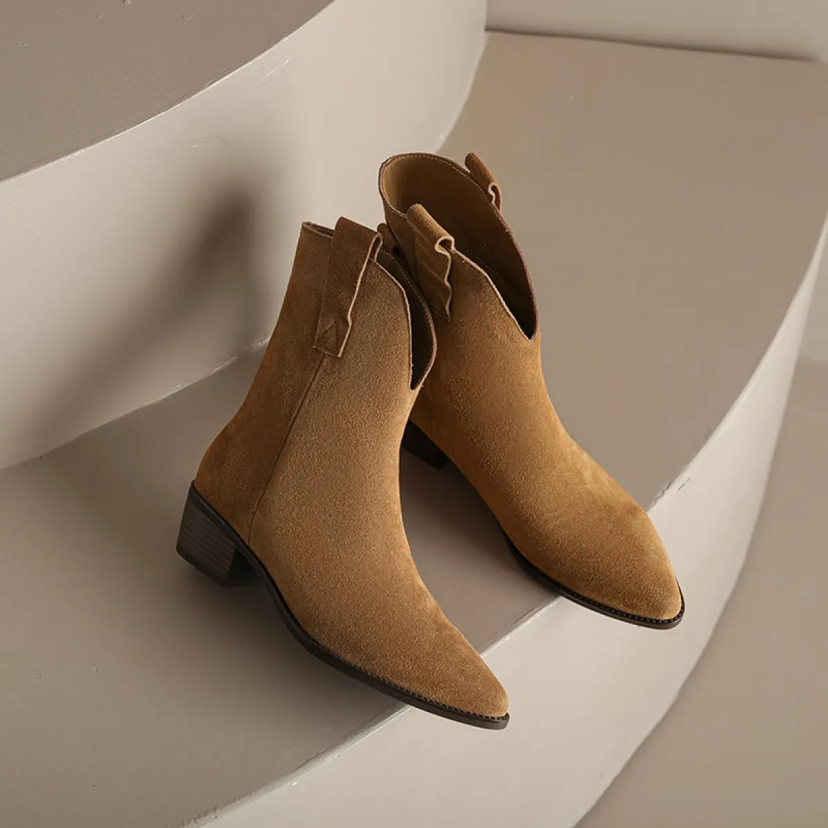 Stivaletti Chelsea alla caviglia da donna 100% pelle scamosciata di mucca Scarpe da donna a punta con tacco spesso e tacco medio