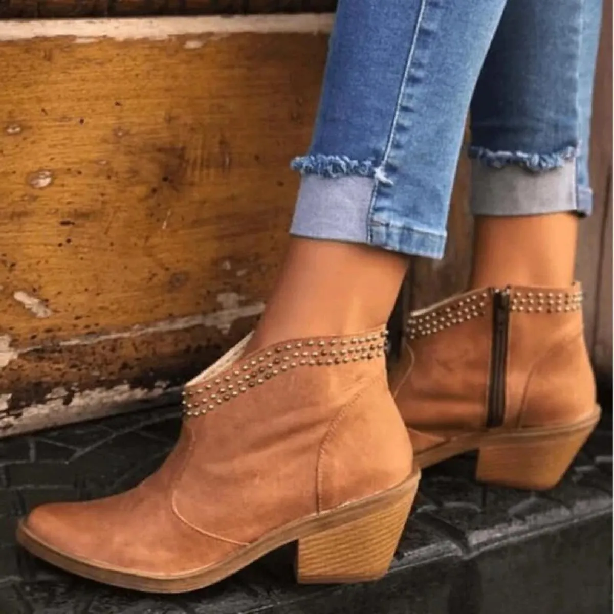Stivali Chelsea per le donne 2023 New Fashion Cowboy Stivali da donna Tacchi grossi Stivaletti da donna Scarpe a punta da donna