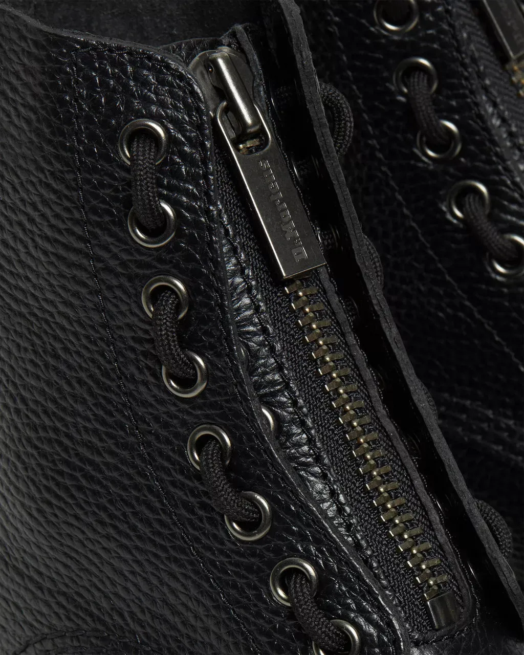 Stivali platform in nappa lavorata Sinclair DR MARTENS