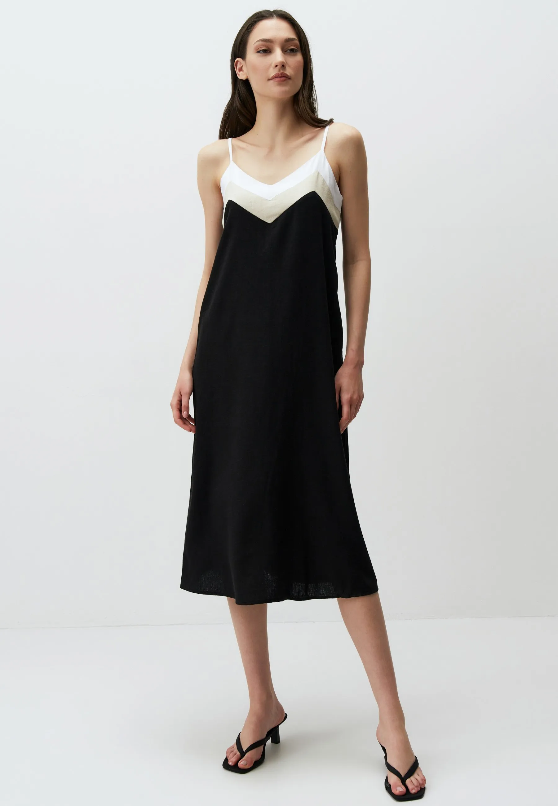 STRAPPY-NECK MIDI - Vestito estivo