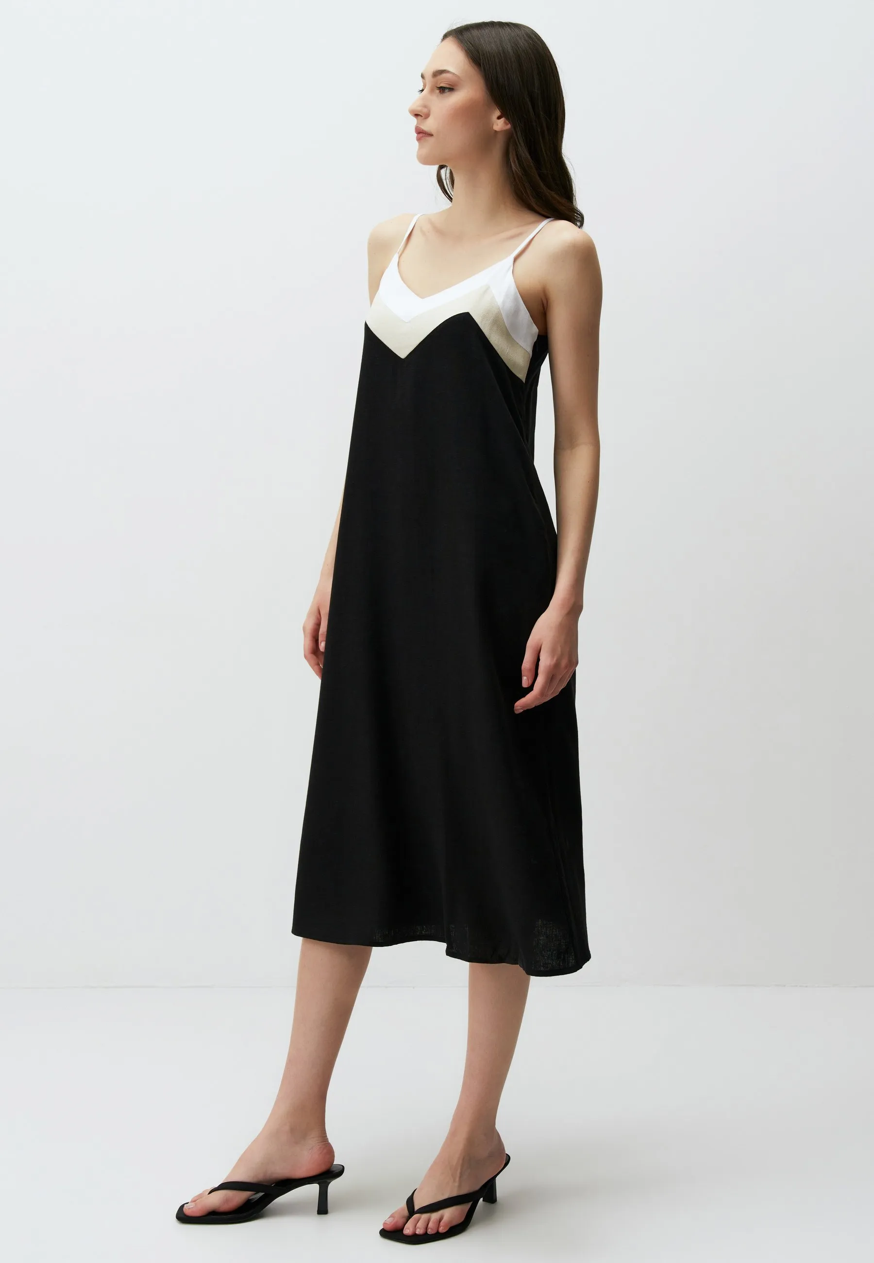 STRAPPY-NECK MIDI - Vestito estivo