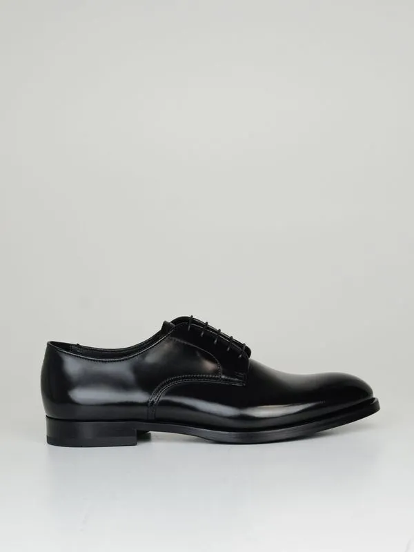 Stringata uomo Doucal's Derby in pelle Nero