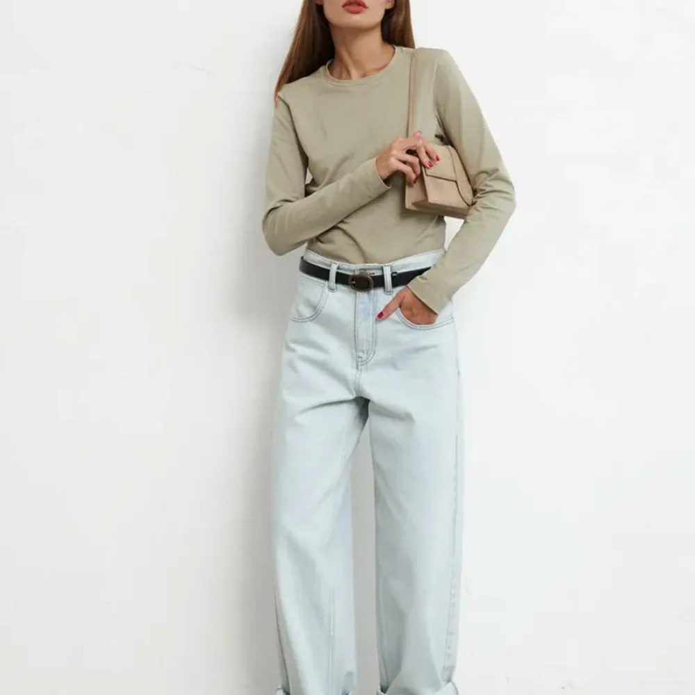 T-shirt in puro cotone Europa e America 2024 Primavera Nuove donne Moda Resto Versatile Pendolarismo Pullover Girocollo Lon