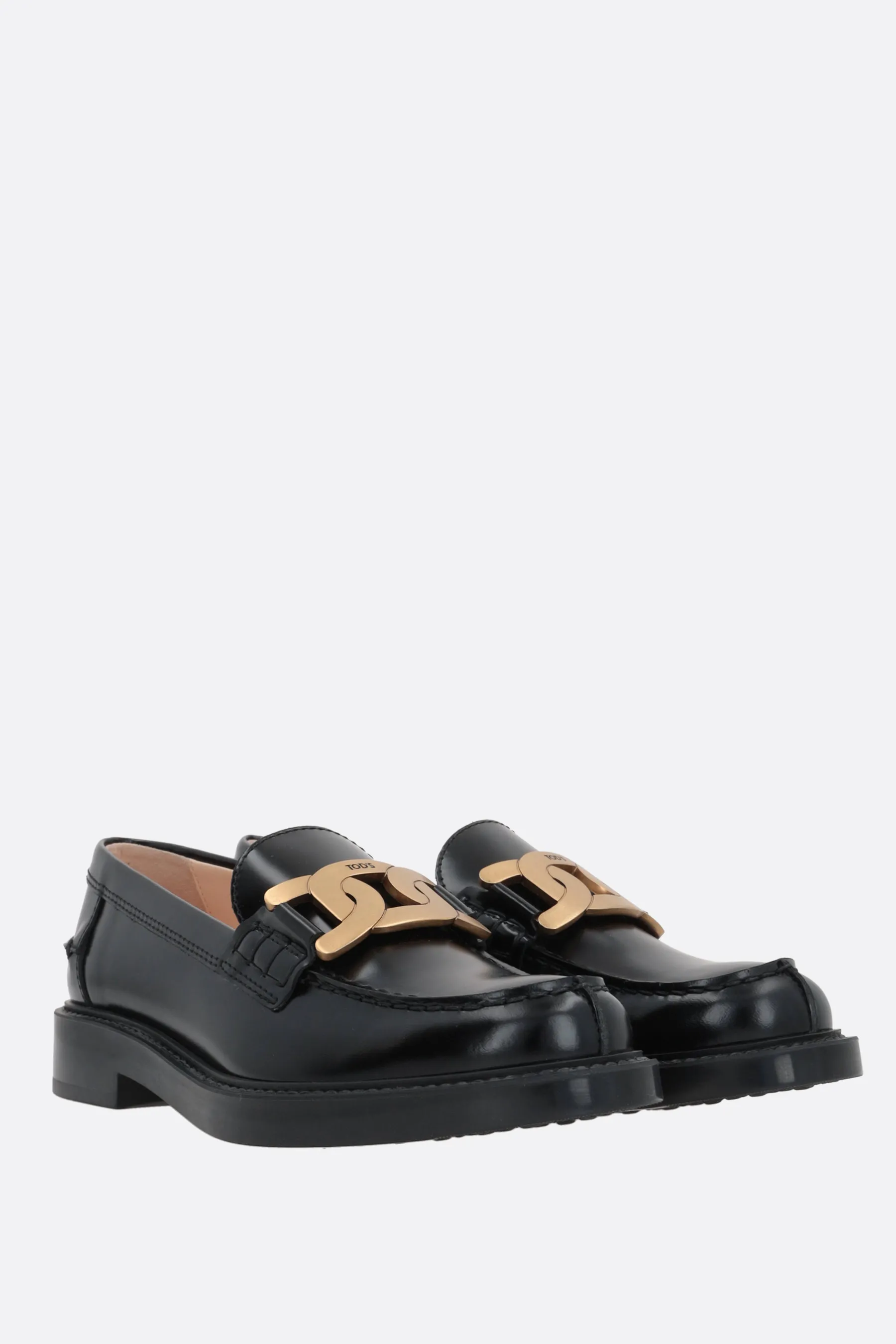  TOD'Smocassino in pelle lucida con catena 