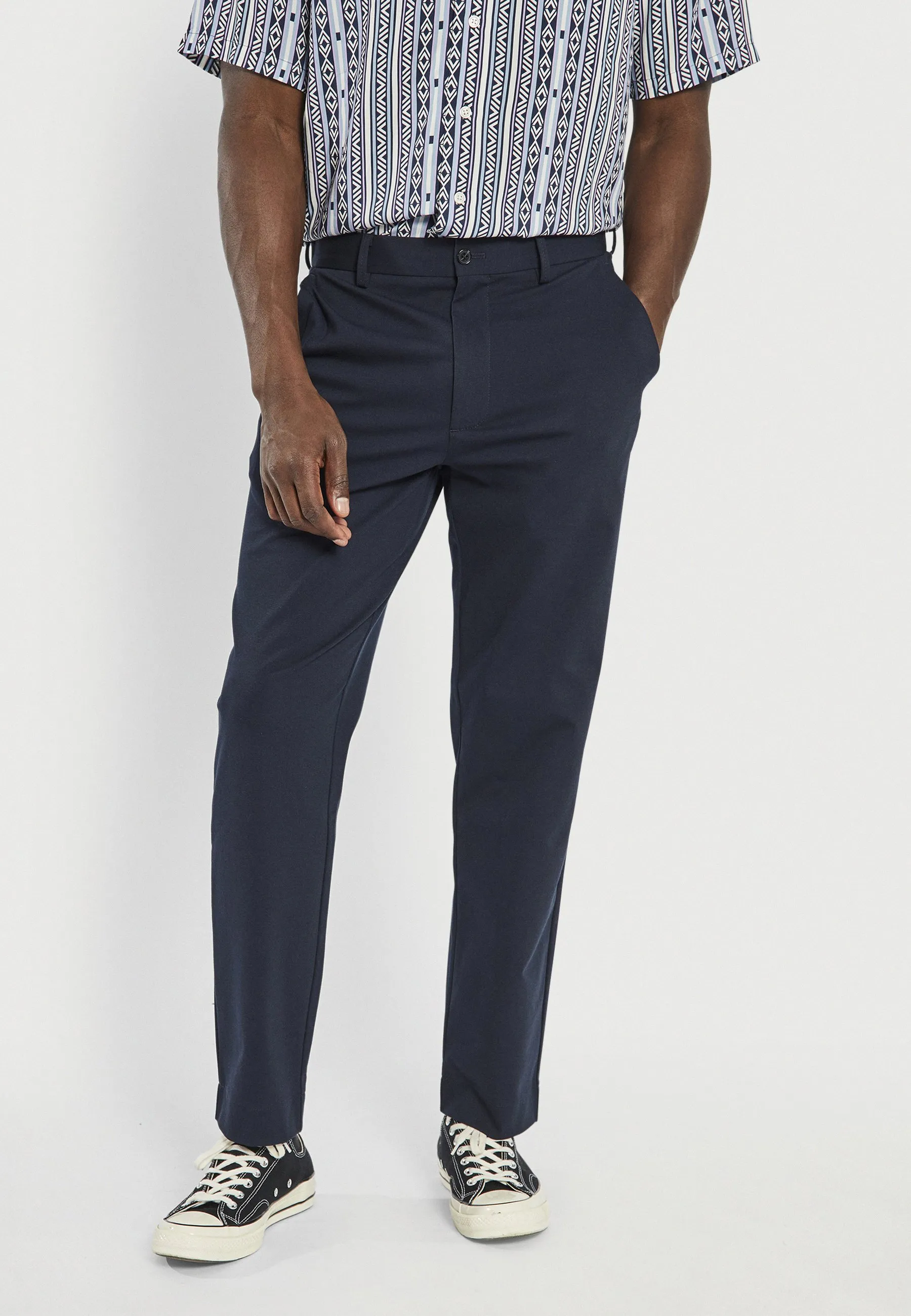 TREVOR PANTS - Chino