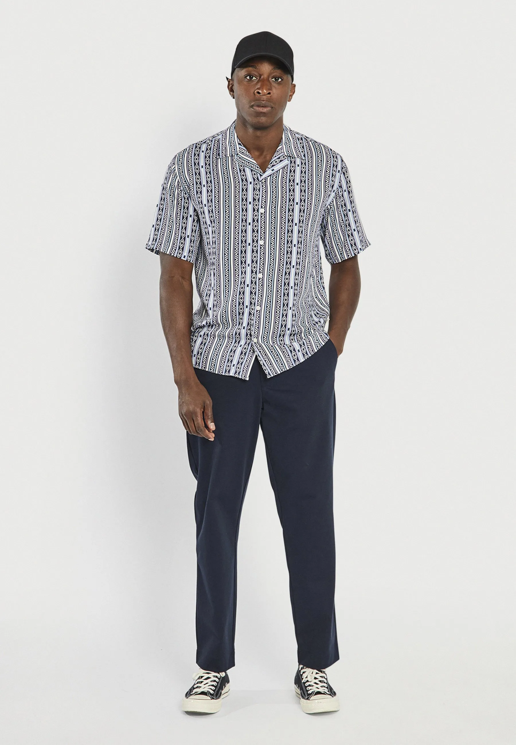 TREVOR PANTS - Chino