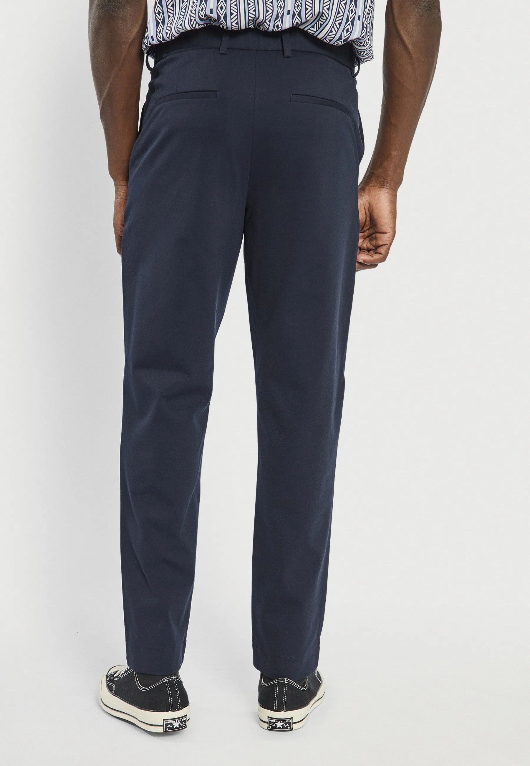 TREVOR PANTS - Chino