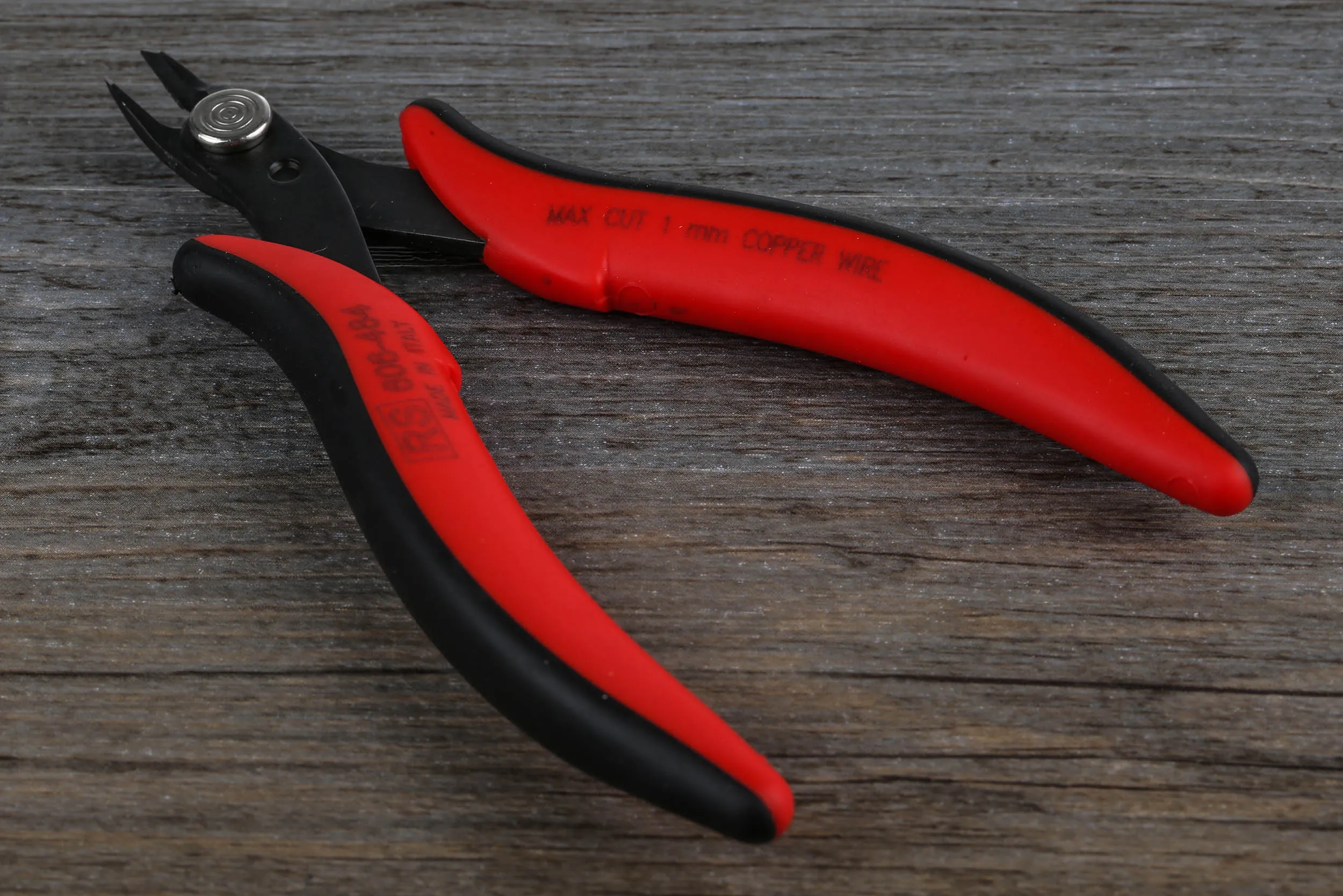 Tronchesi laterali RS PRO in Acciaio, L. 133 mm, capacità di taglio max 1mm