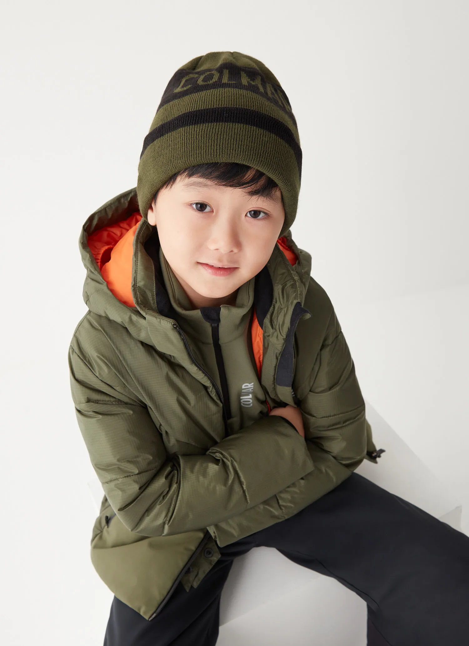 Unisex hat with maxi-logo